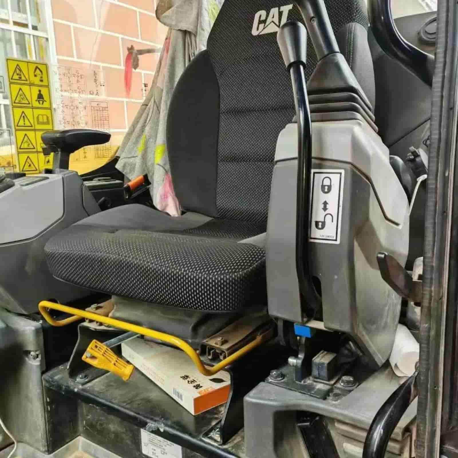 602 HOURS CAT 306.5 Excavator