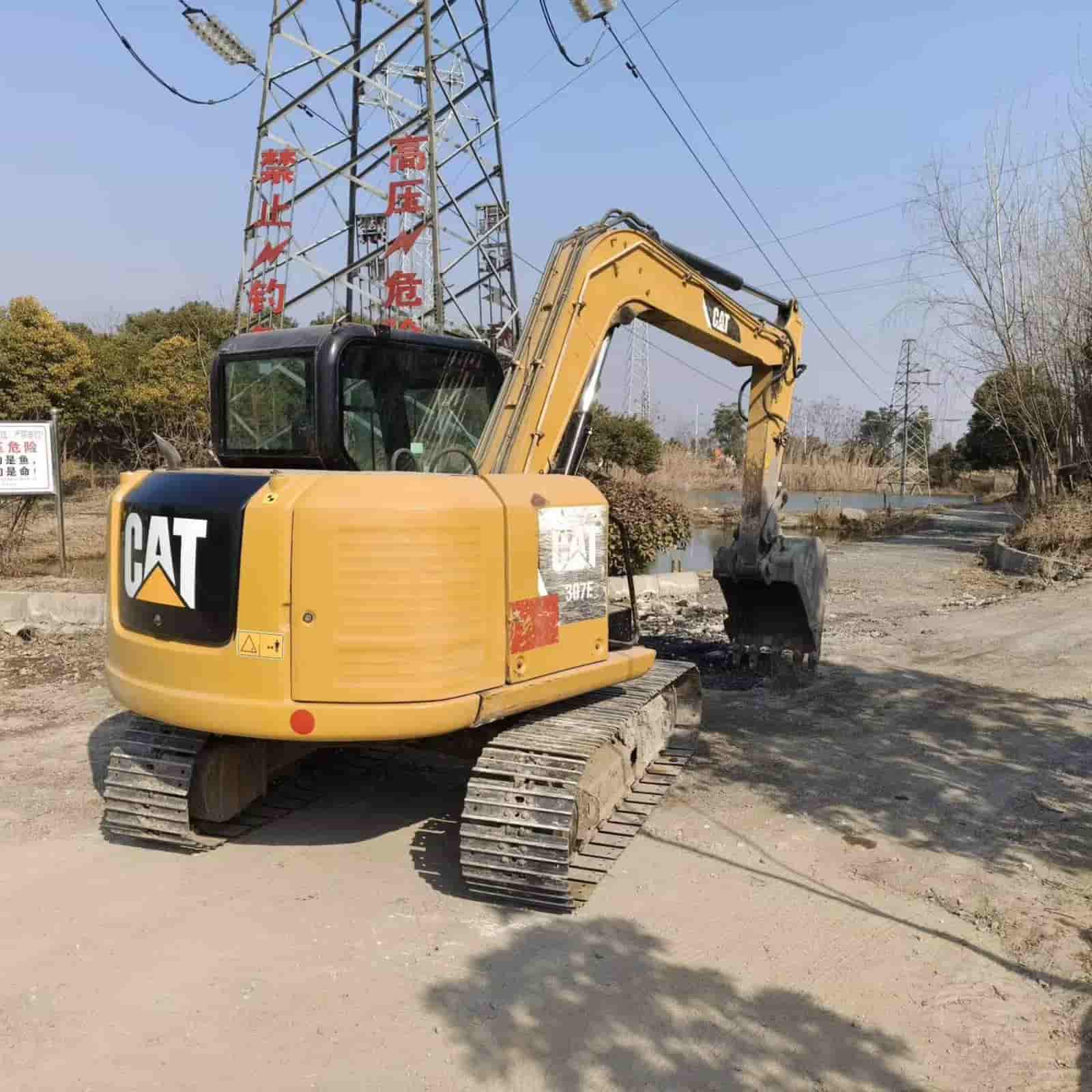 CAT 30700 Excavator