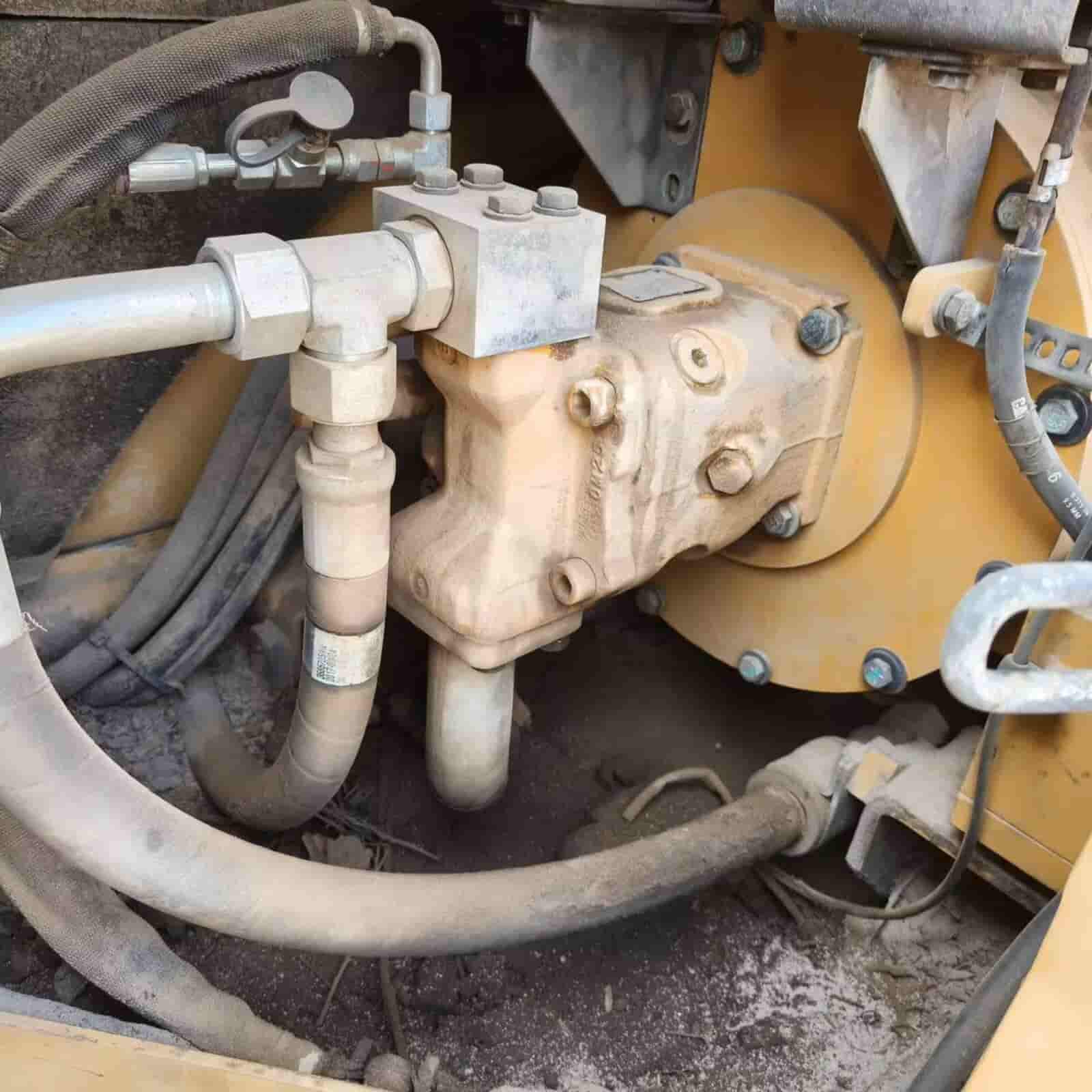 CAT 30700 Excavator