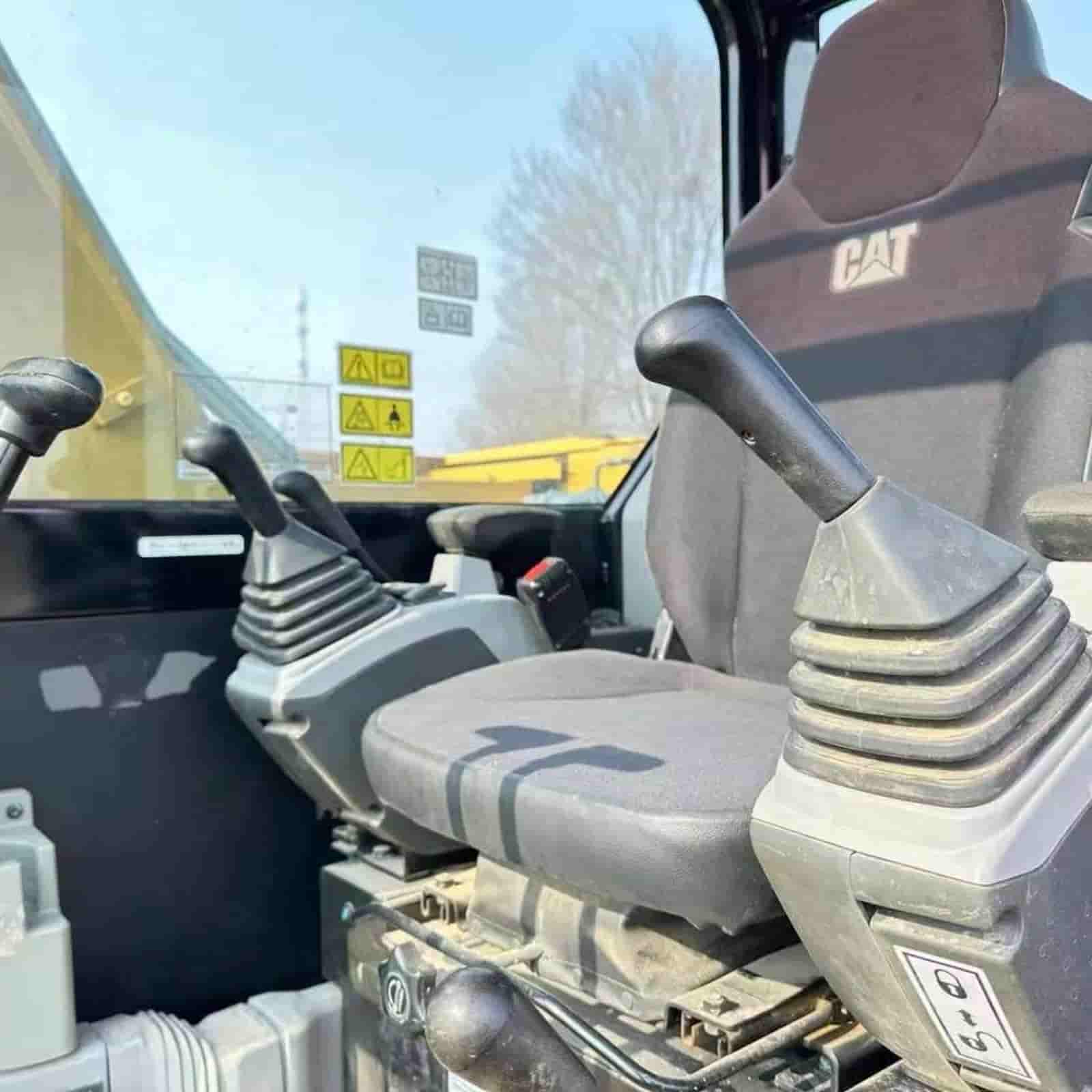 913 HOURS CAT 307 Excavator