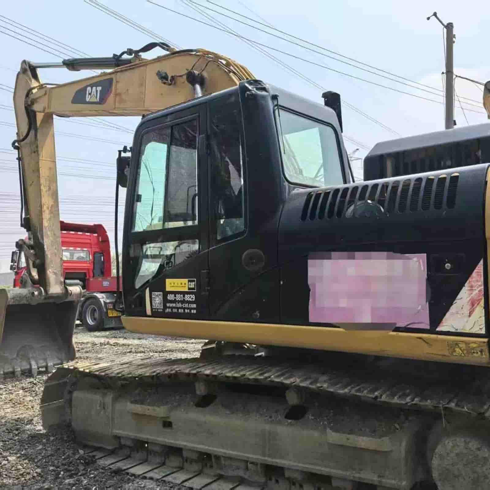 2111 HOURS CAT 318DL Excavator
