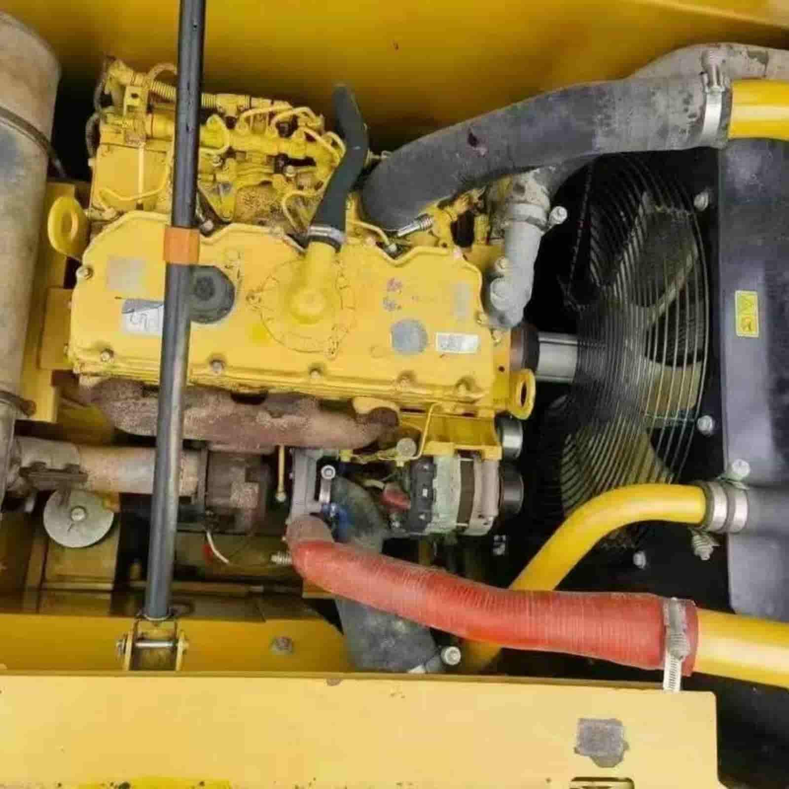 2114 HOURS CAT 320D2GC Excavator