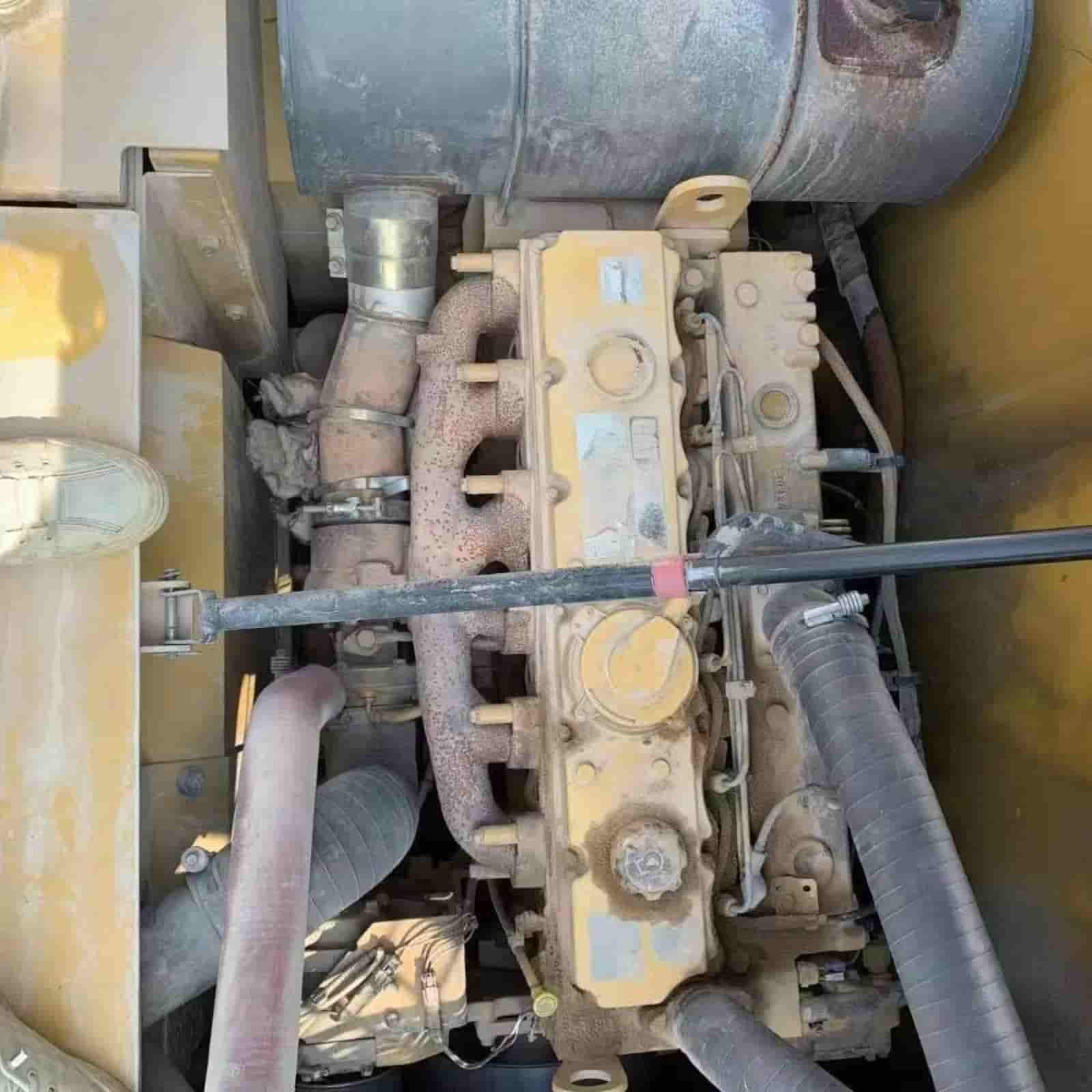 2411 HOURS CAT 320D2 Excavator