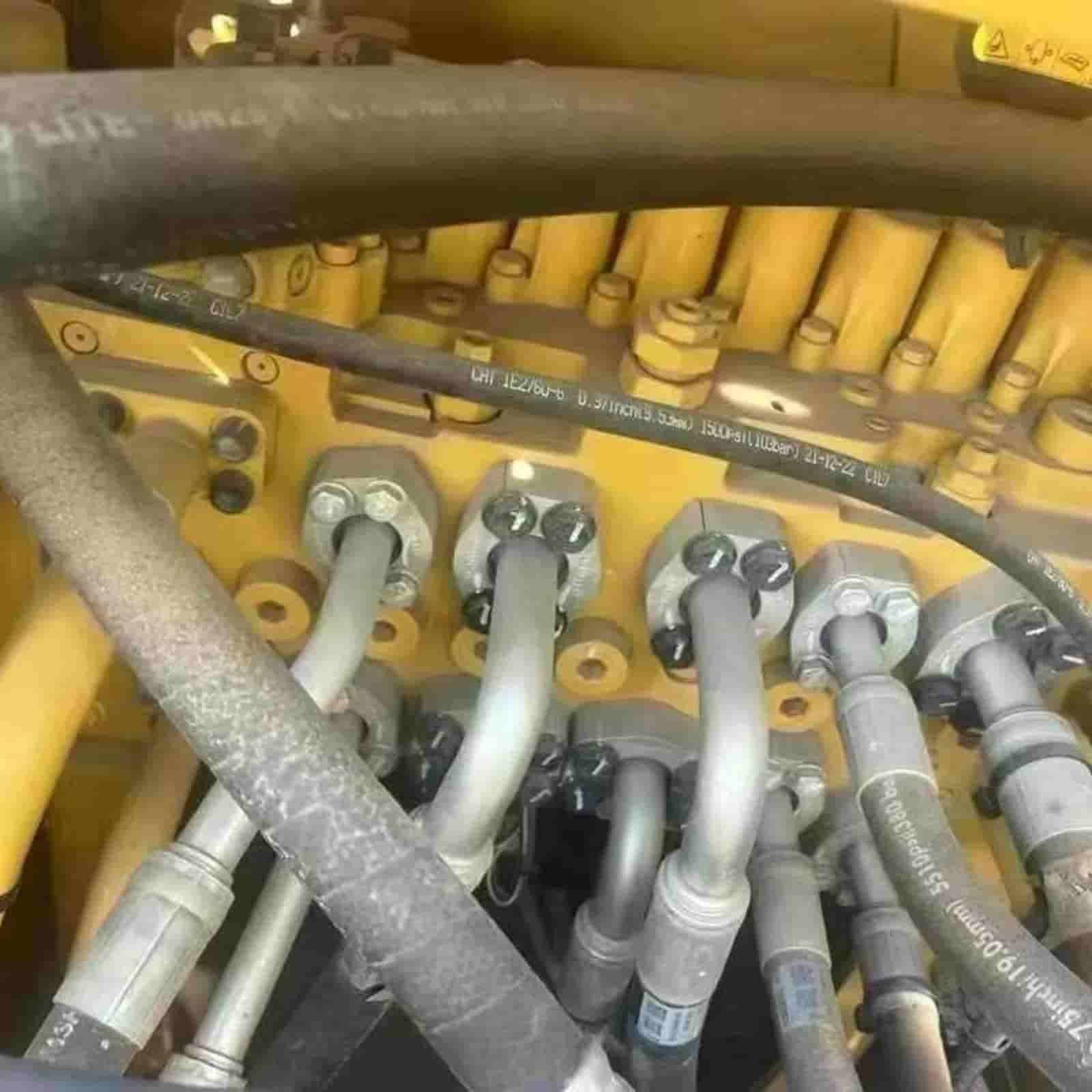400 HOURS CAT 320GC Excavator