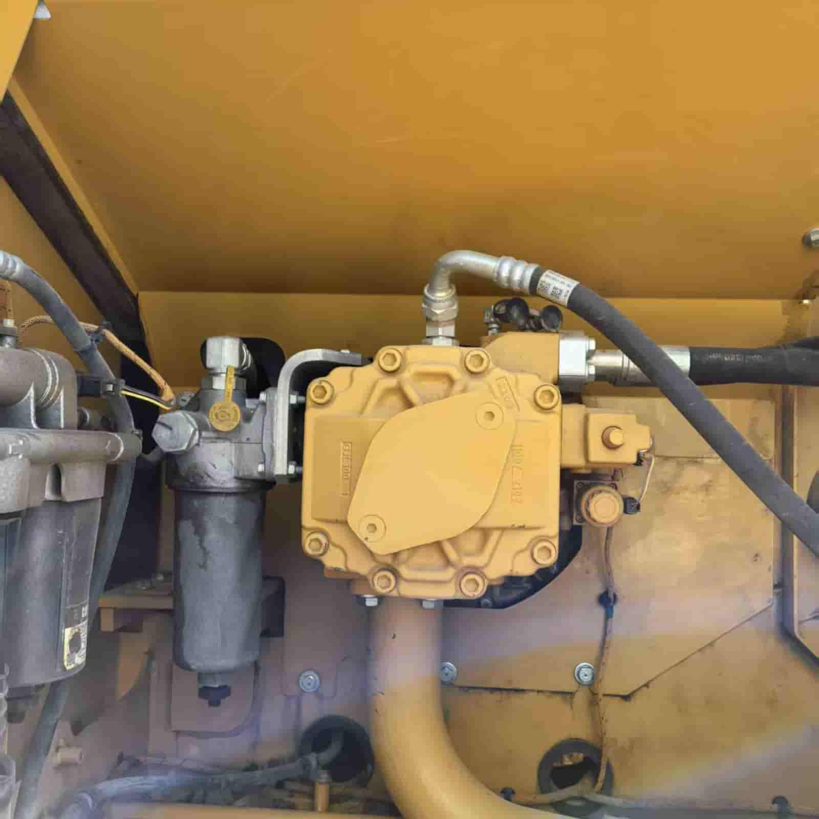 CAT 323GX Excavator