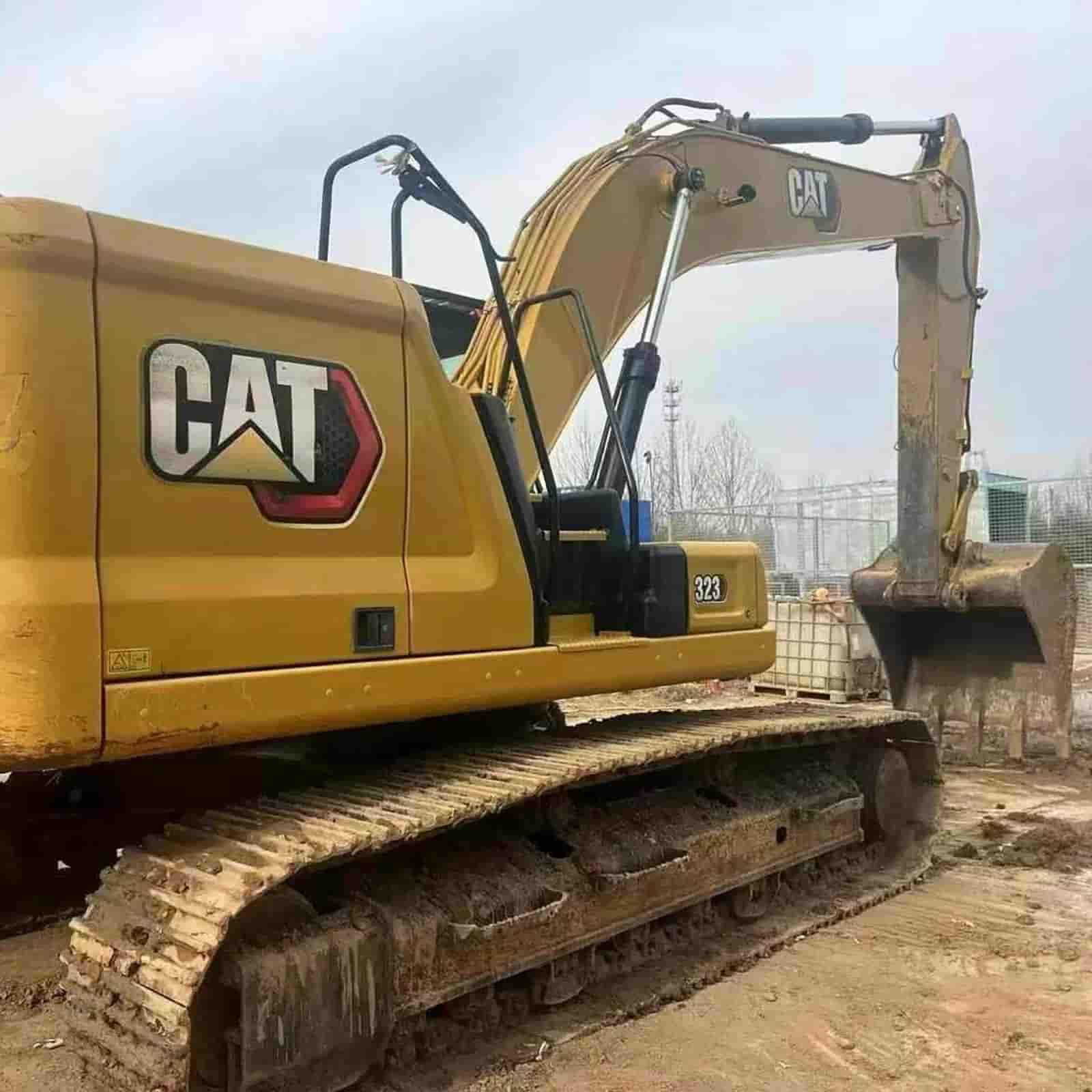 314 HOURS CAT 323 Excavator