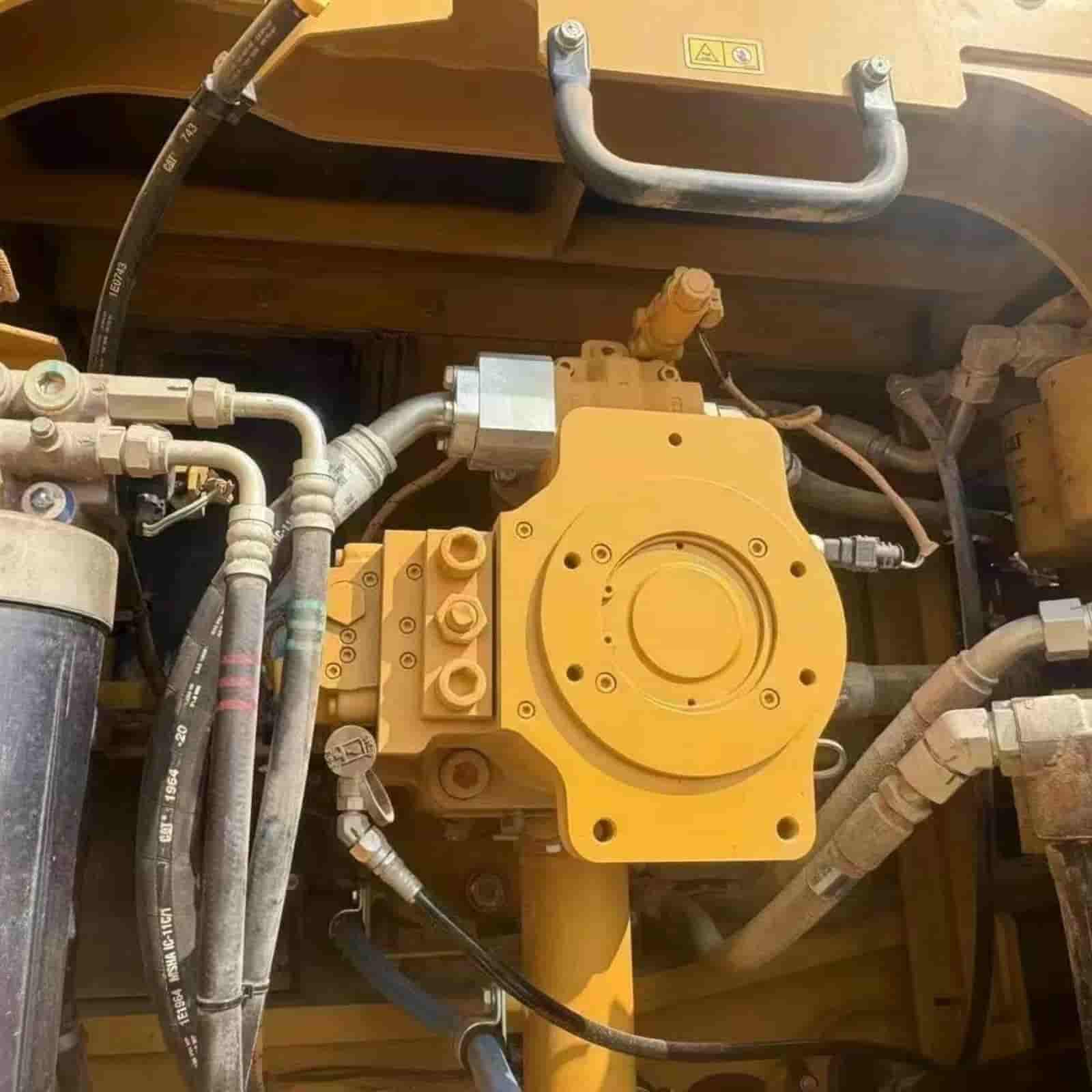 611 HOURS CAT 349 Excavator