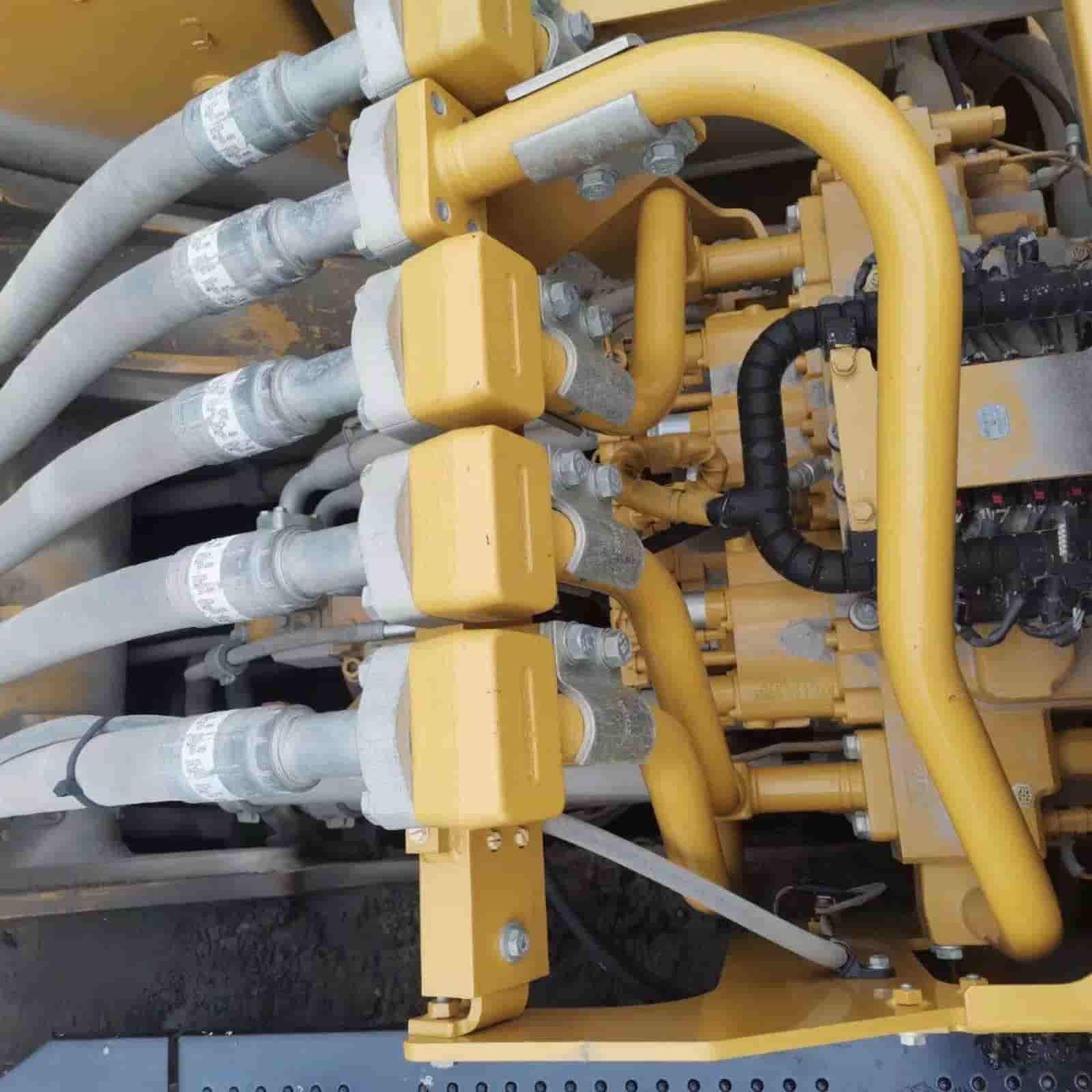 1511 HOURS CAT 390FL Excavator
