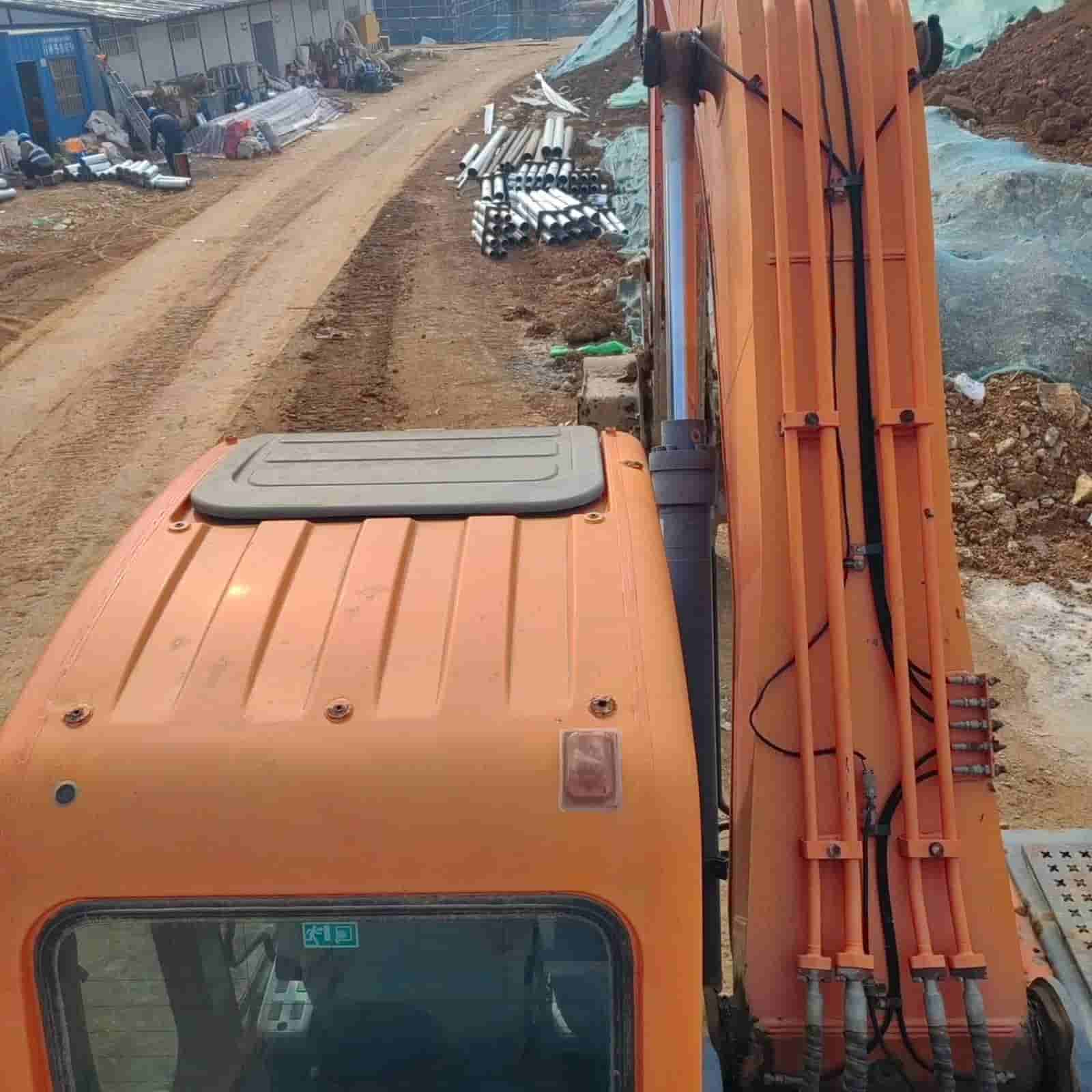 3500 HOURS DOOSAN dx215-9c Excavator