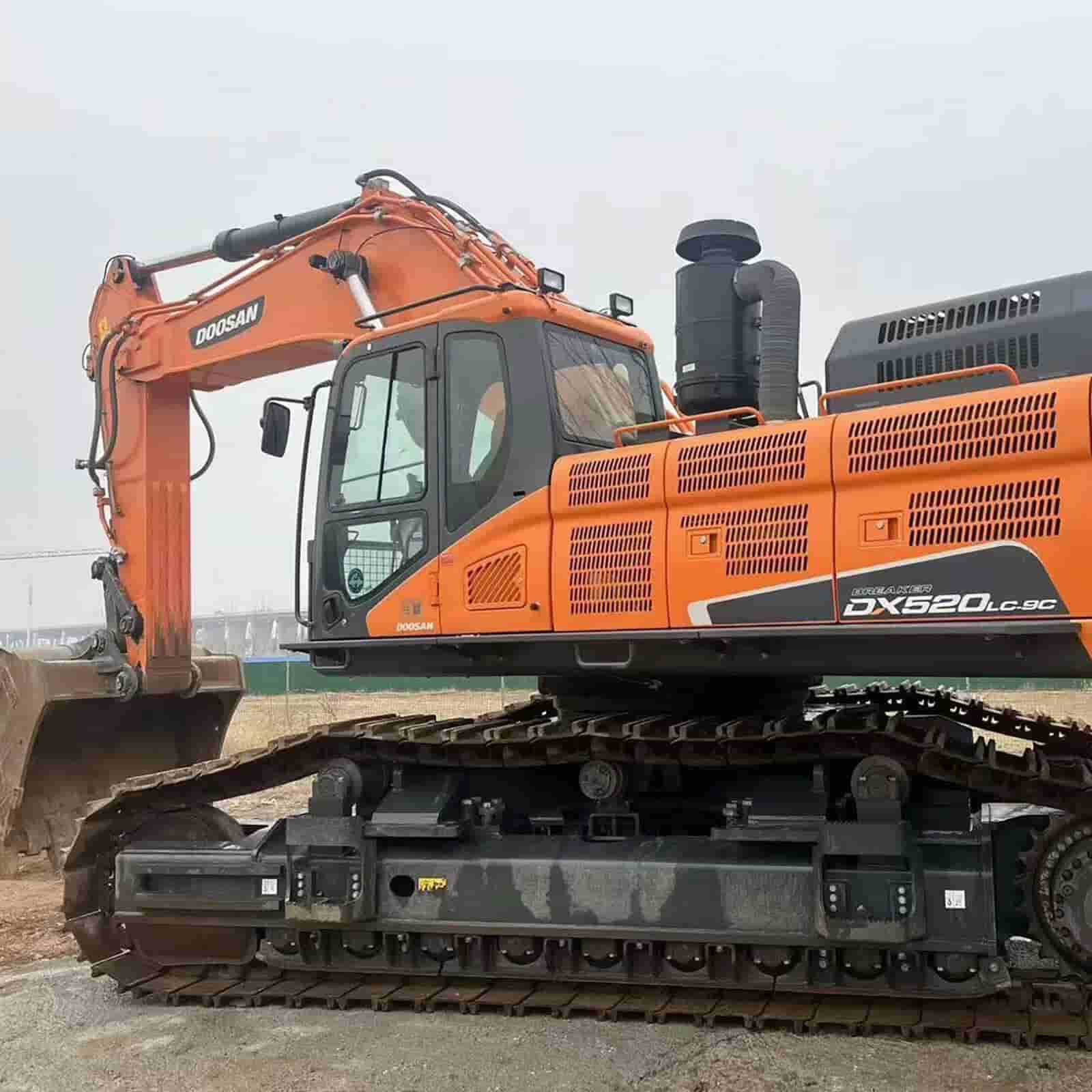 115 HOURS DOOSAN dx520-9c Excavator
