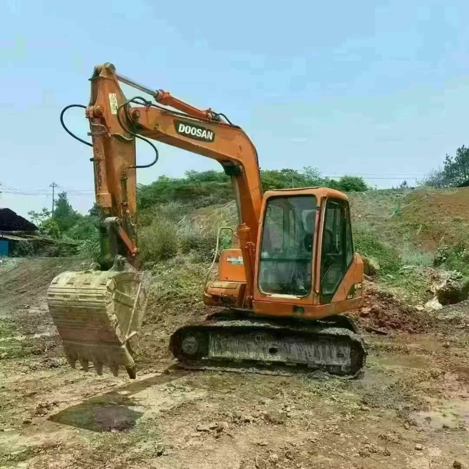 3500 HOURS DOOSAN DX80 Excavator