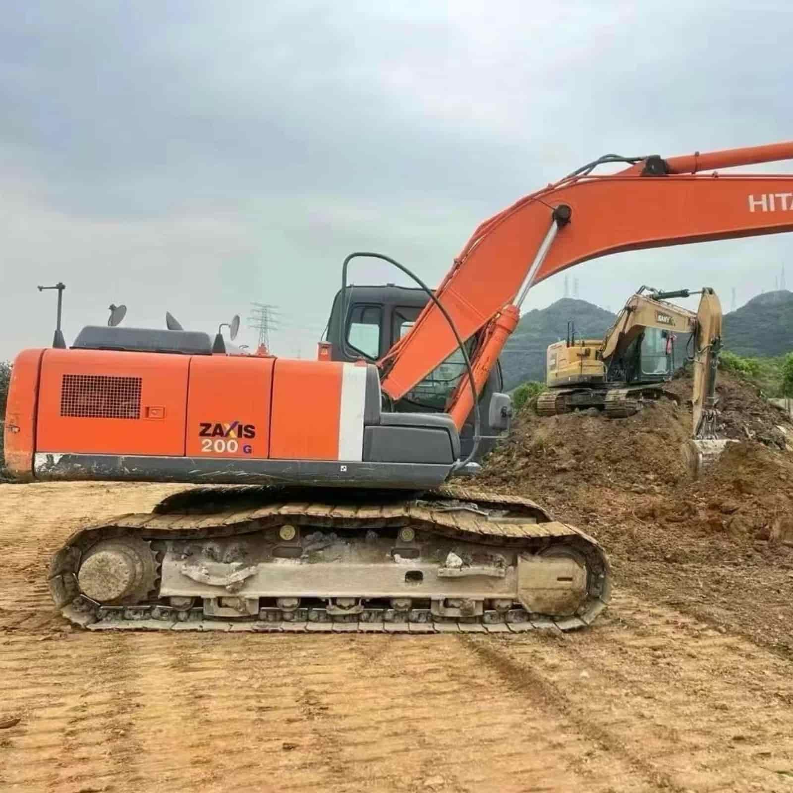 3608 HOURS HITACHI 200-3G Excavator