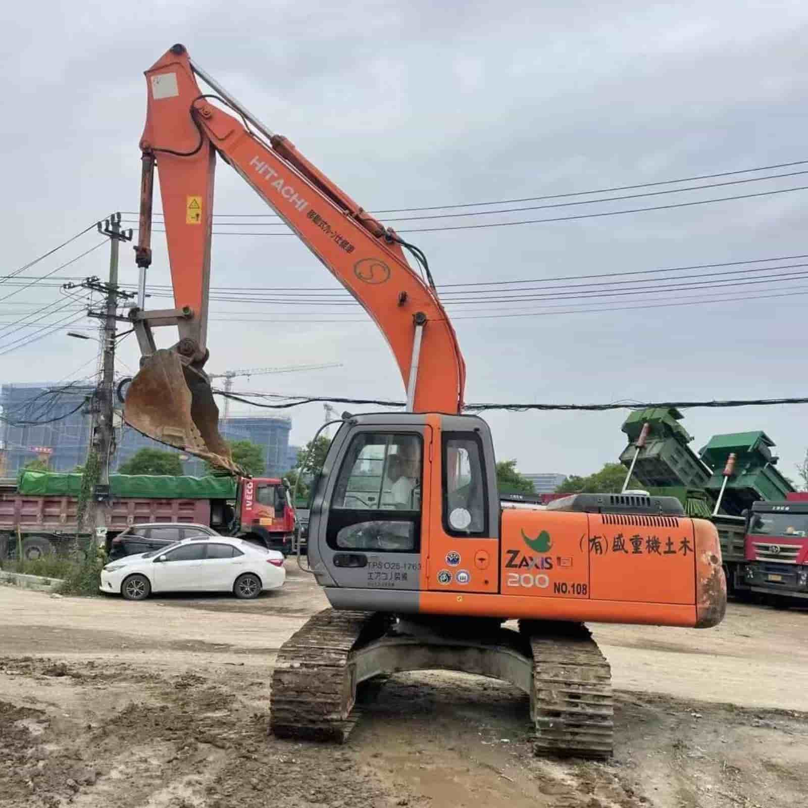 622 HOURS HITACHI 200-6 Excavator