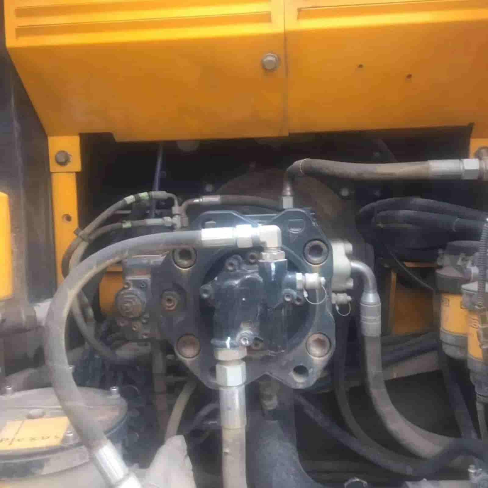 JCB 220 Crawler Excavator