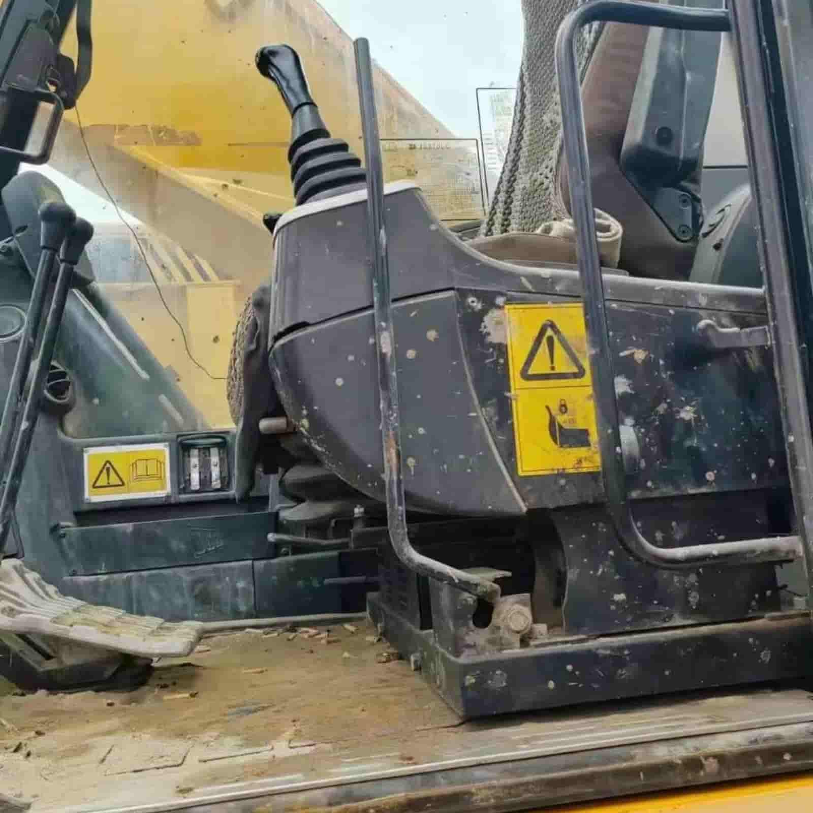 JCB 370 Crawler Excavator