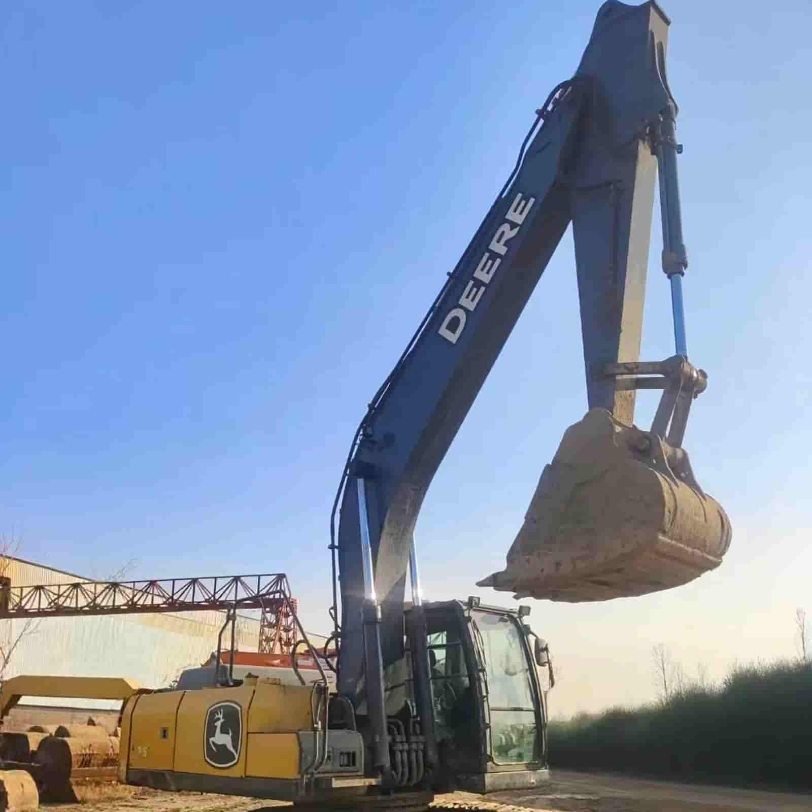 JD 210 Crawler Excavator