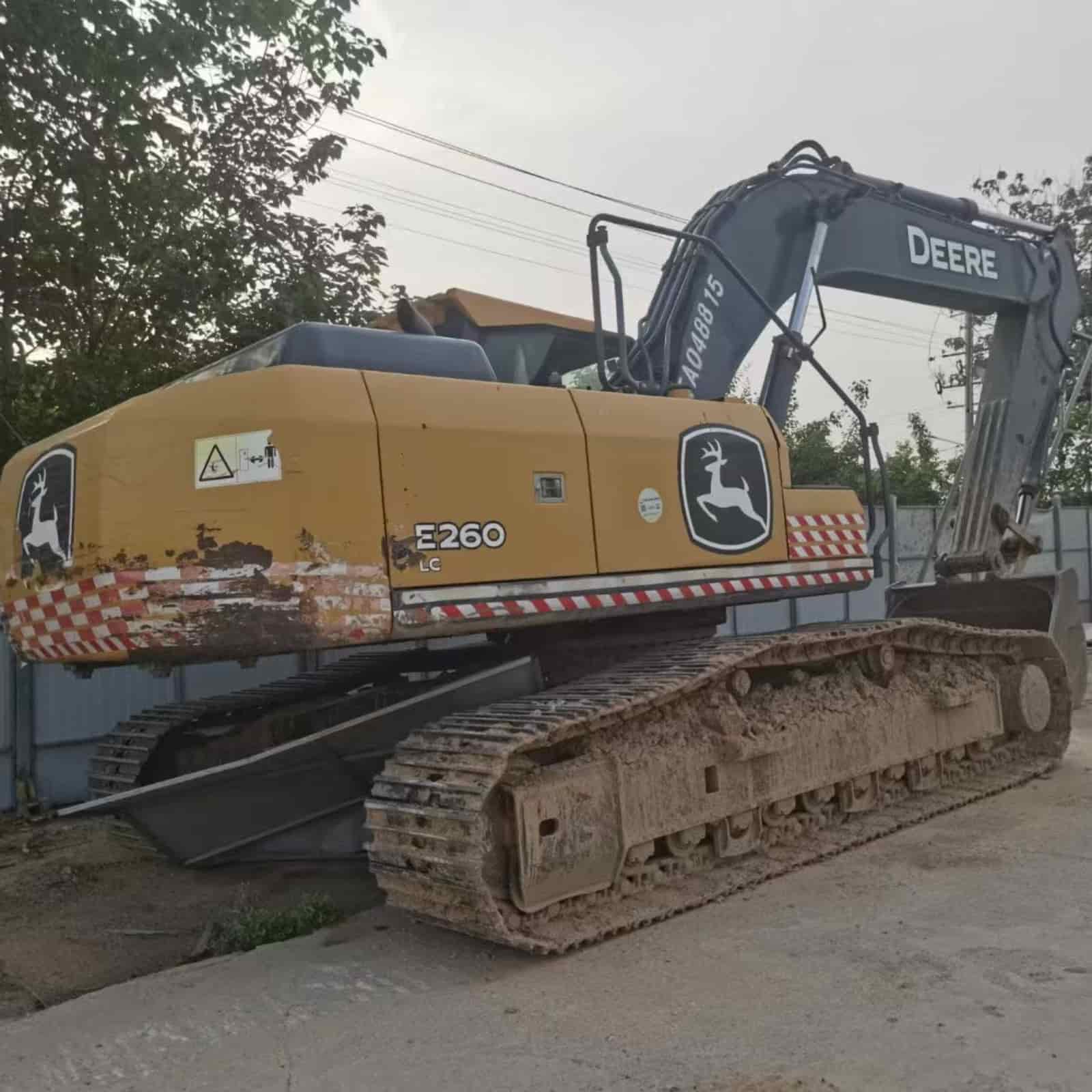 John Deere 260 Excavator