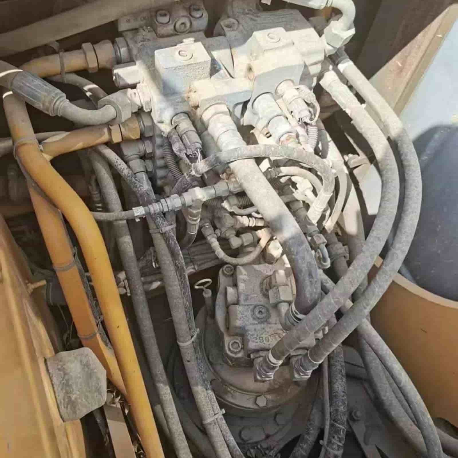 KATO 512V Crawler Excavator