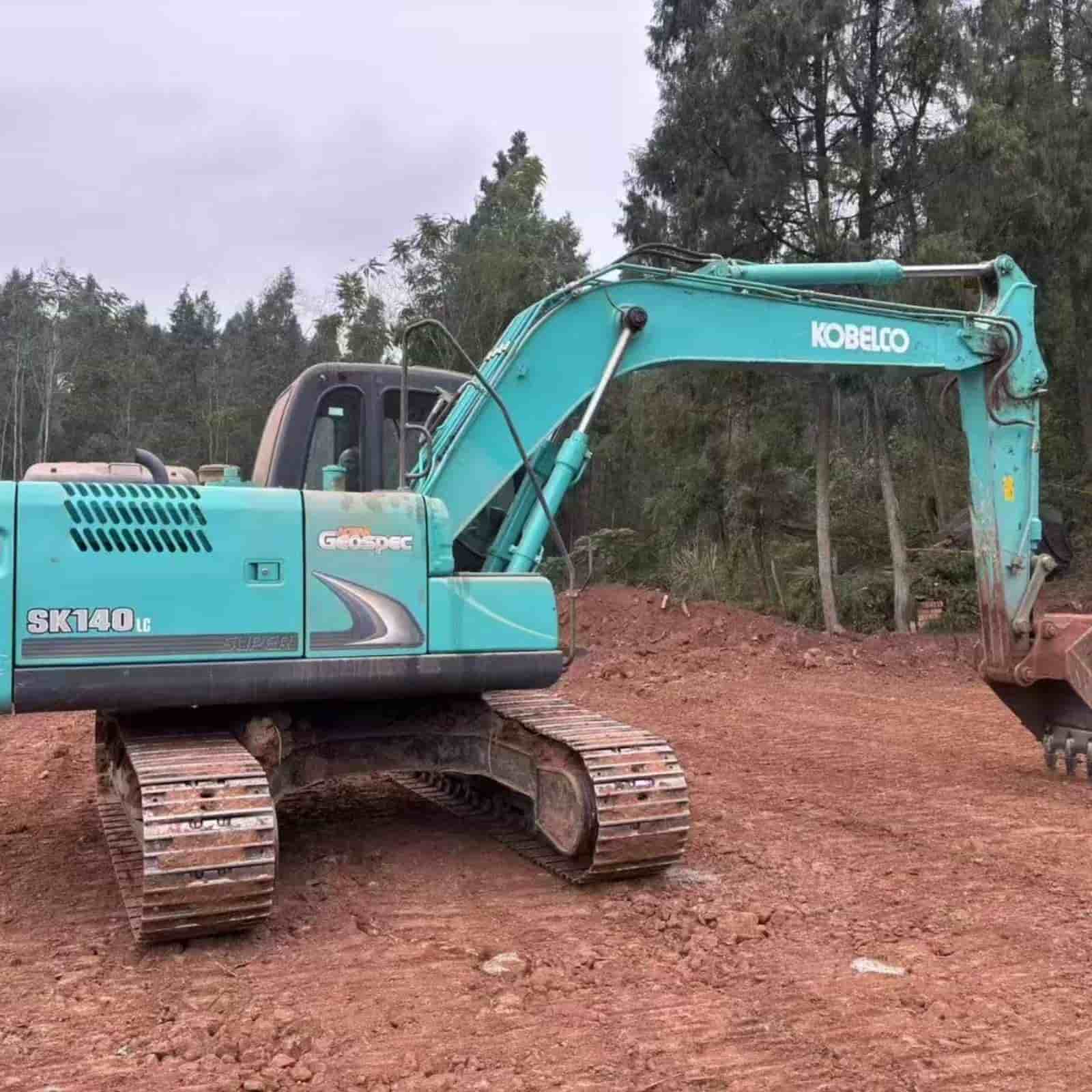 KOBELCO 140-8 Excavator