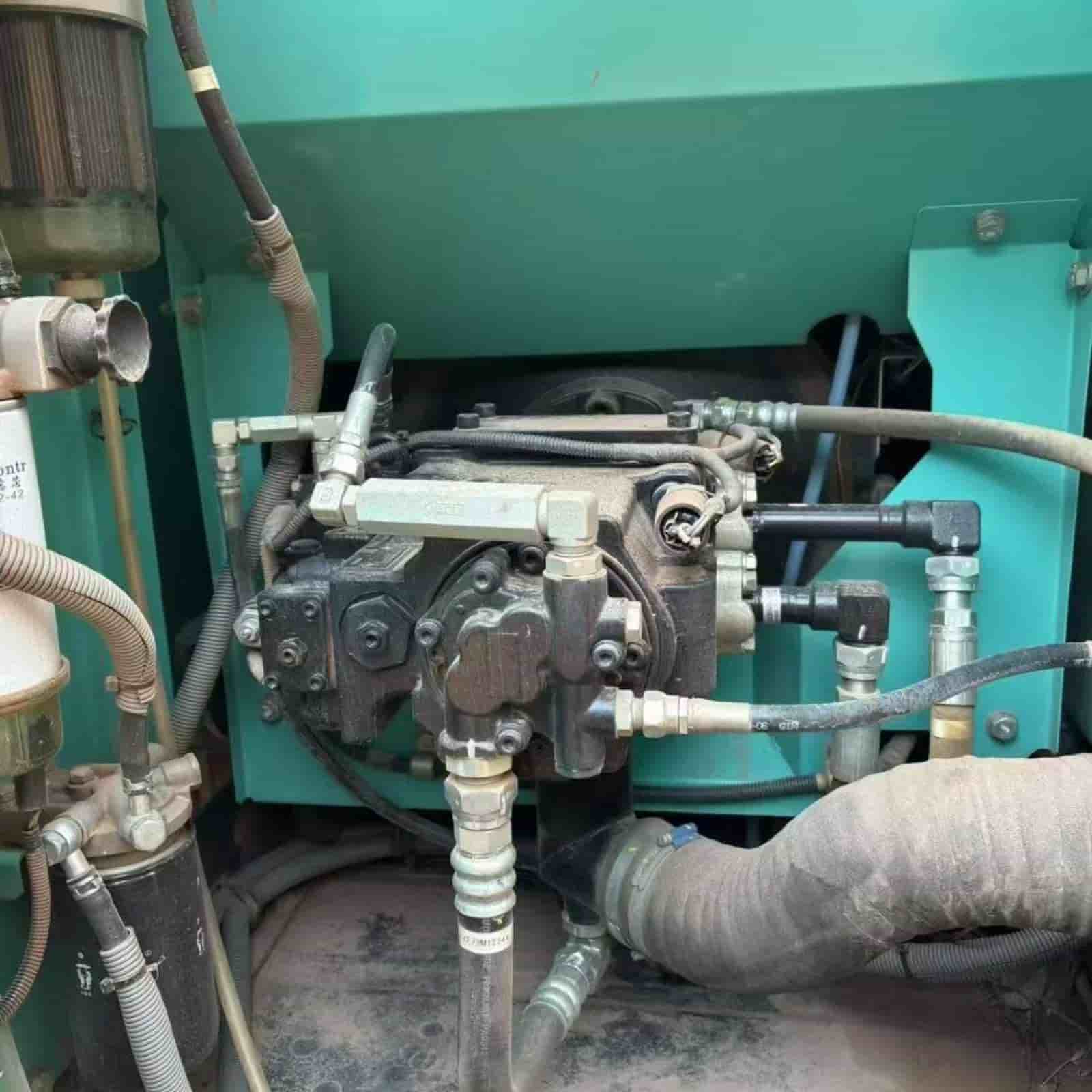 KOBELCO 140-8 Excavator