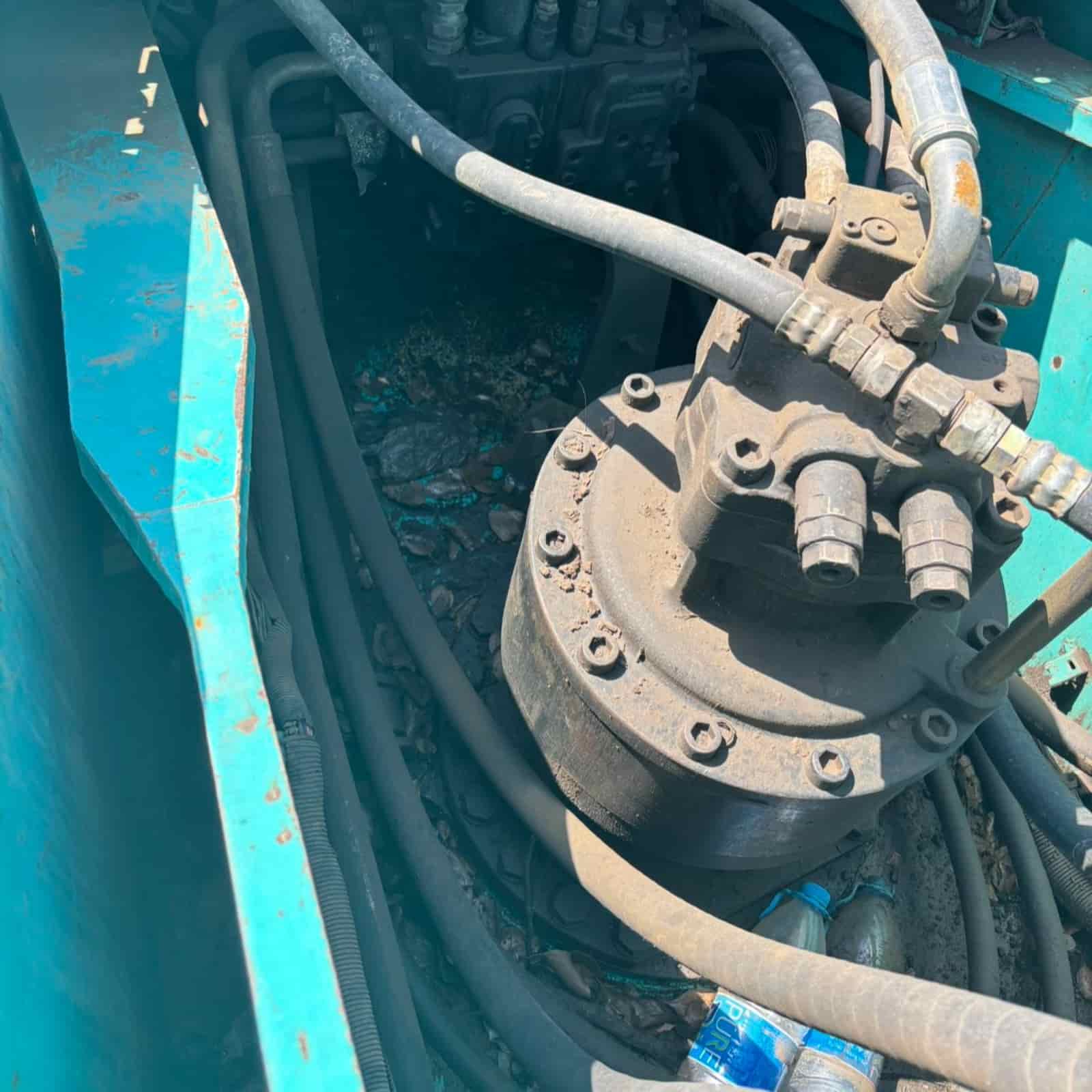 KOBELCO 350LC-8 Excavator