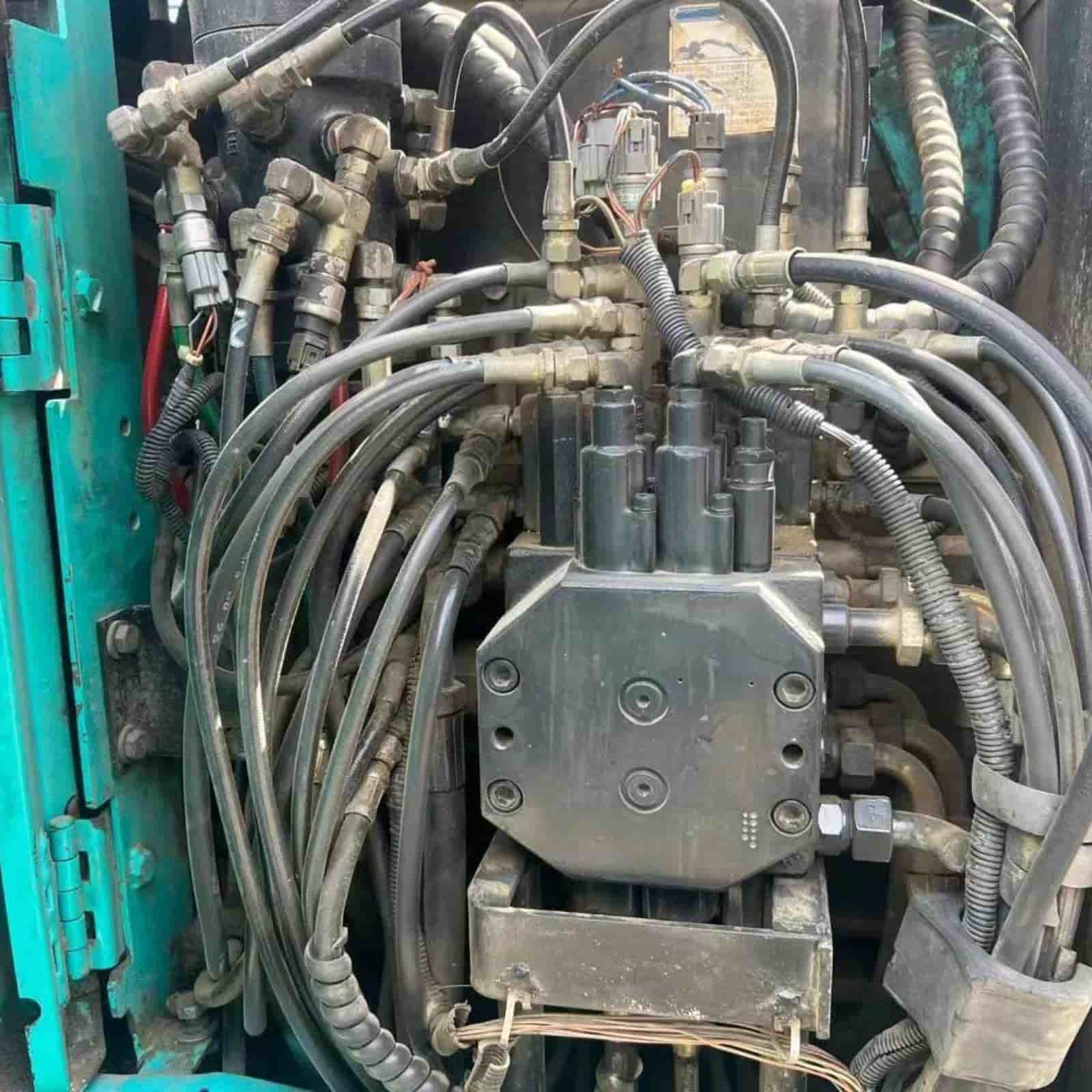 4512 HOURS KOBELCO 60SR Excavator