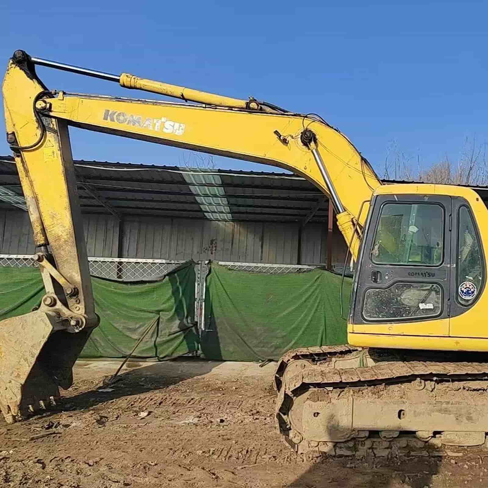 KOMATSU 200-6 Excavator