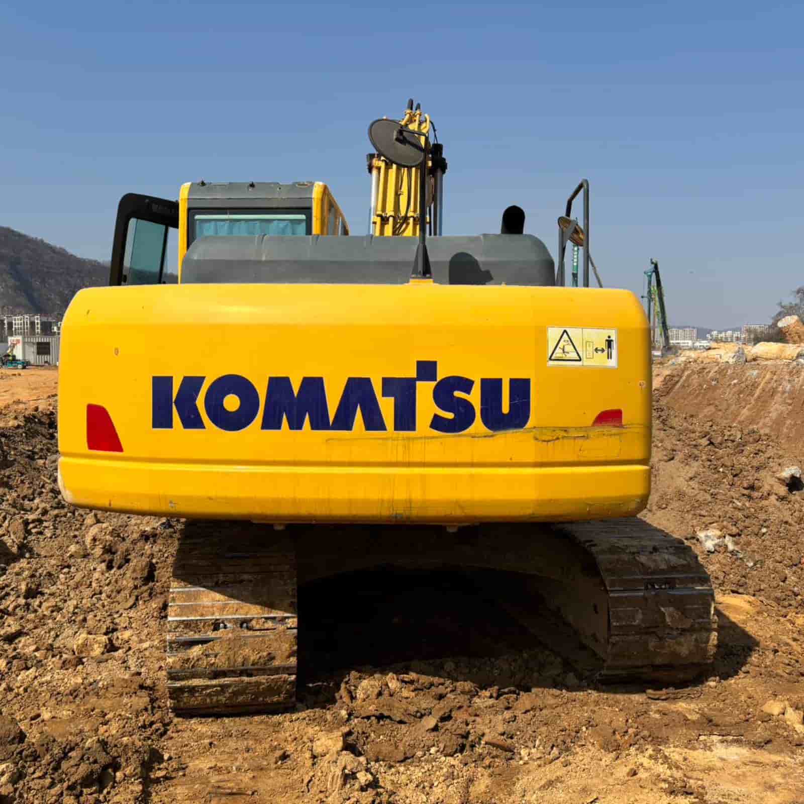 1511 HOURS KOMATSU 200MO Excavator
