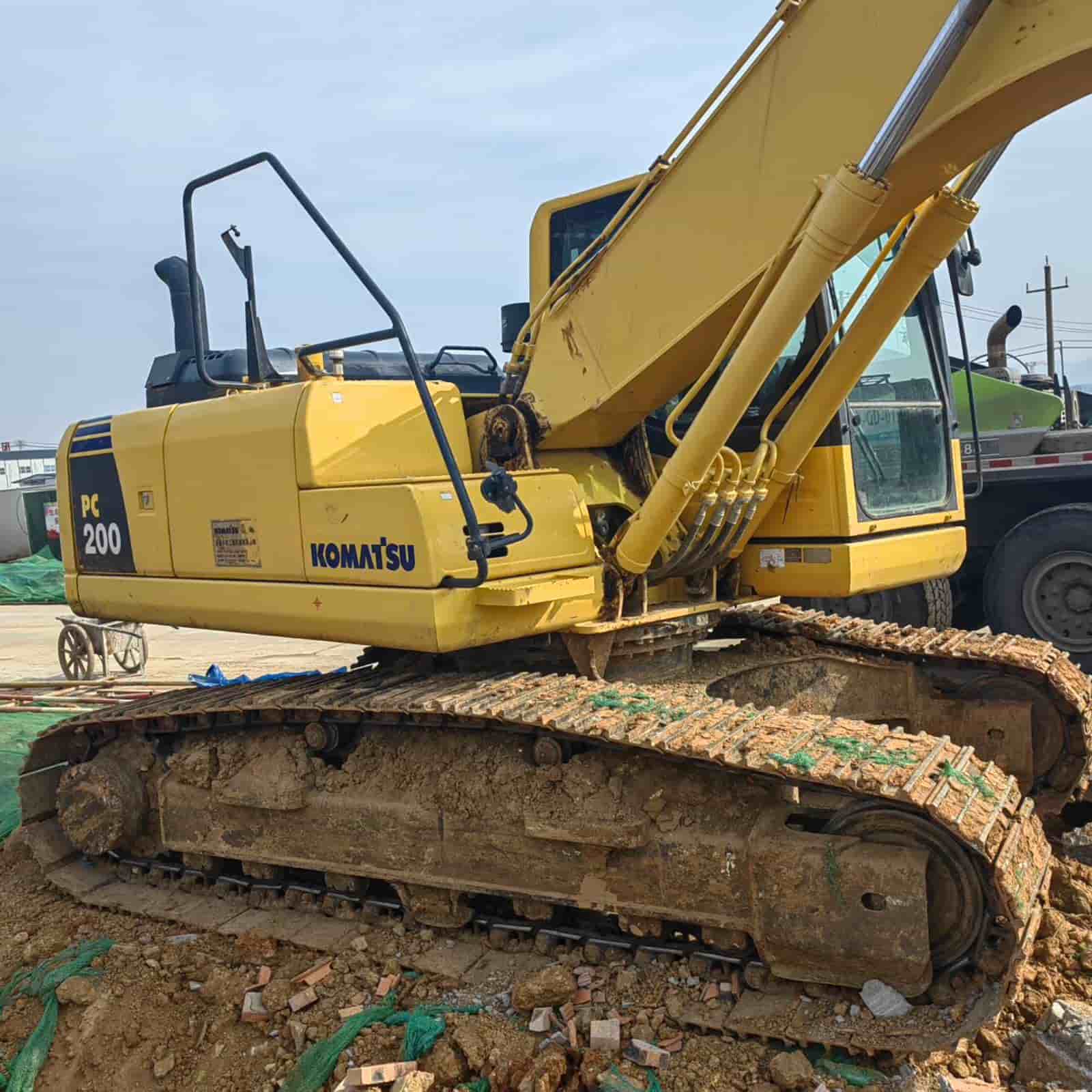 1511 HOURS KOMATSU 200MO Excavator