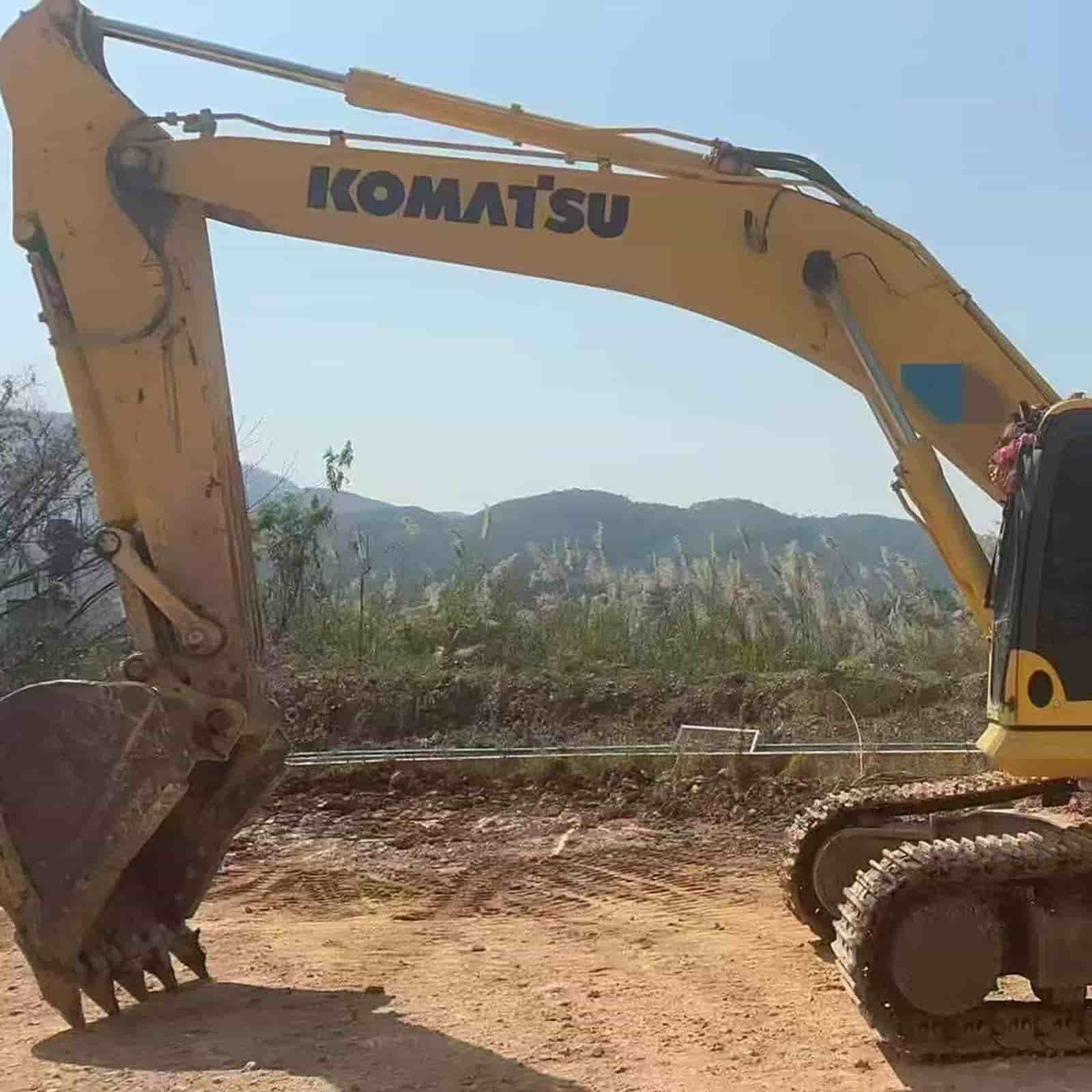 KOMATSU 300-8MO Excavator