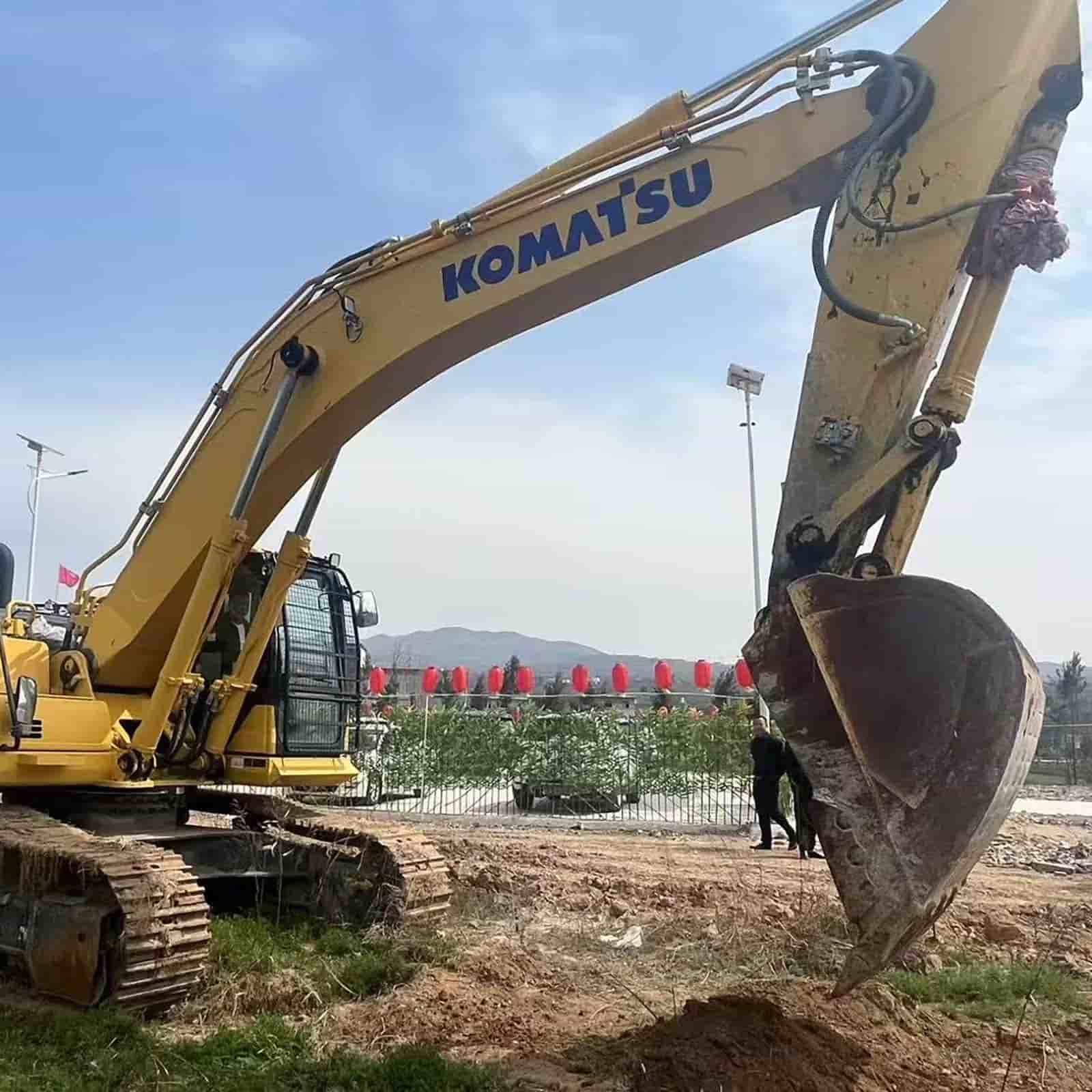 KOMATSU 360-8MO Excavator