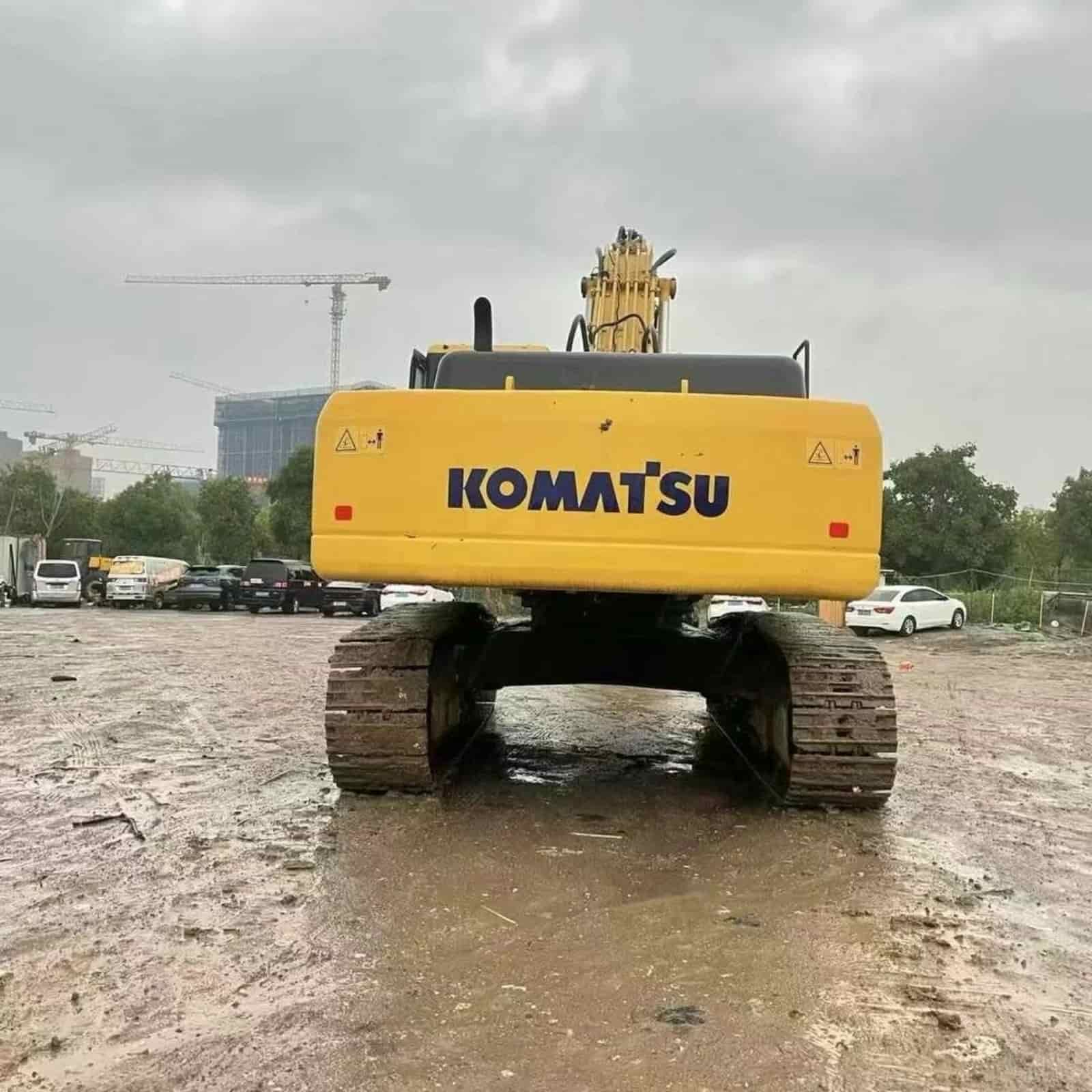 KOMATSU 400-7 Excavator