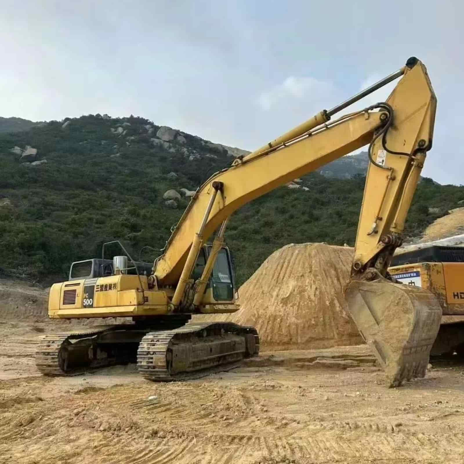 KOMATSU 450-7 Excavator