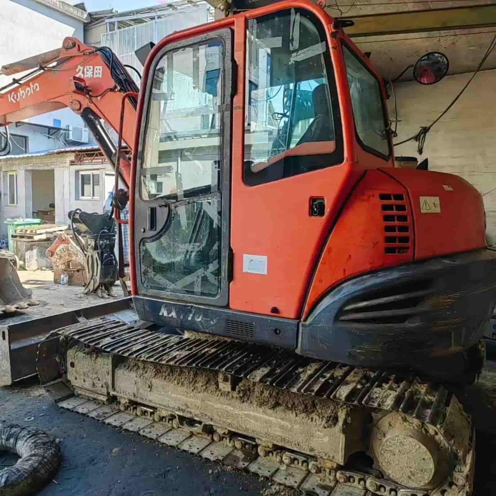 KUBOTA 185-3 Crawler Excavator