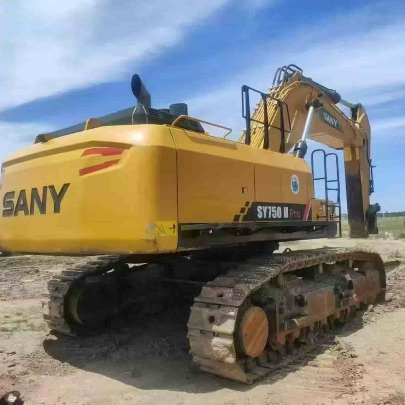 1100 HOURS SANY 750H Excavator