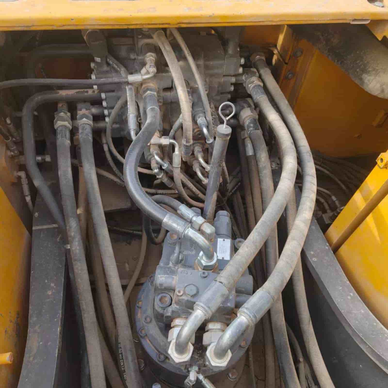 SDLG 6210 Excavator