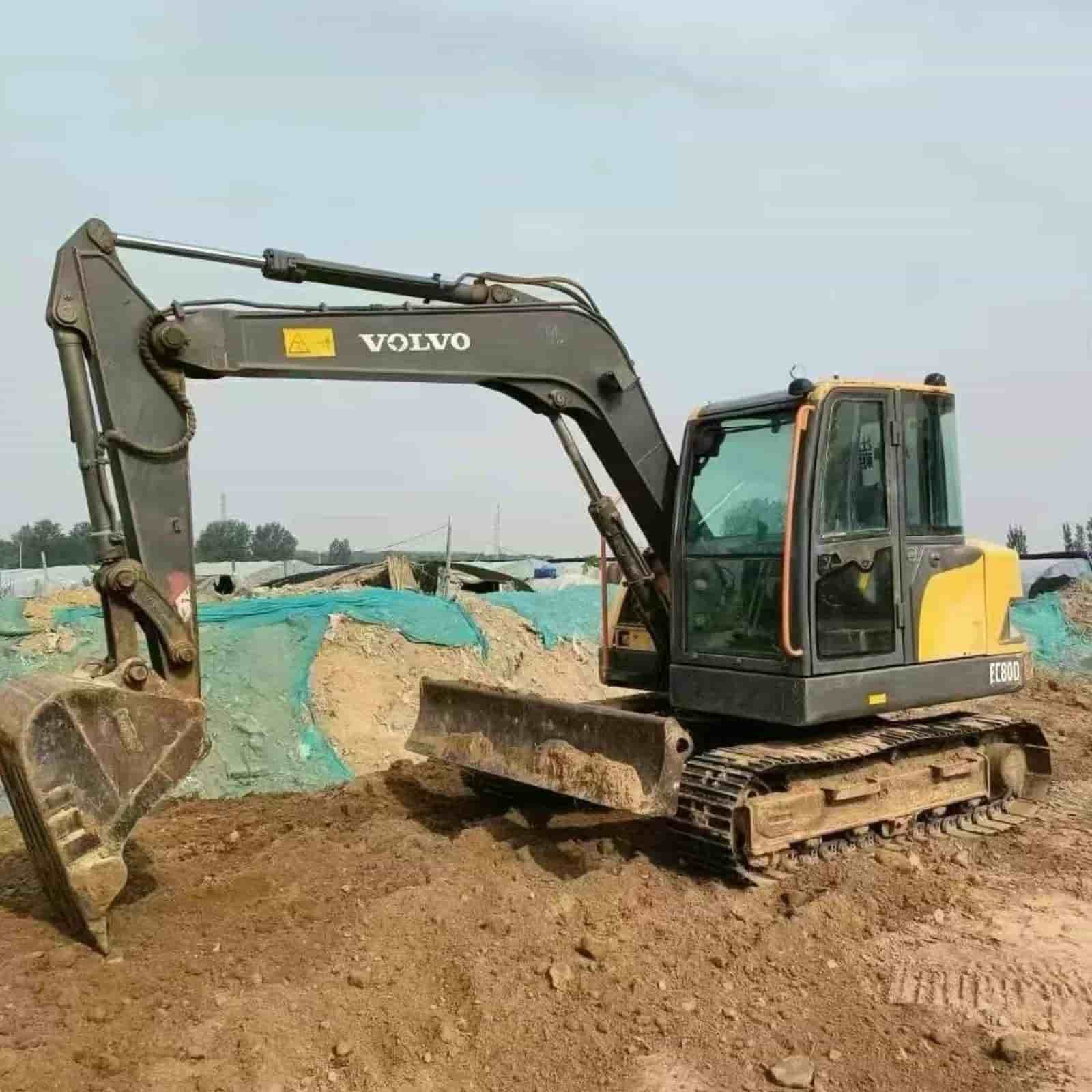 3700 HOURS VOLVO 80 Excavator
