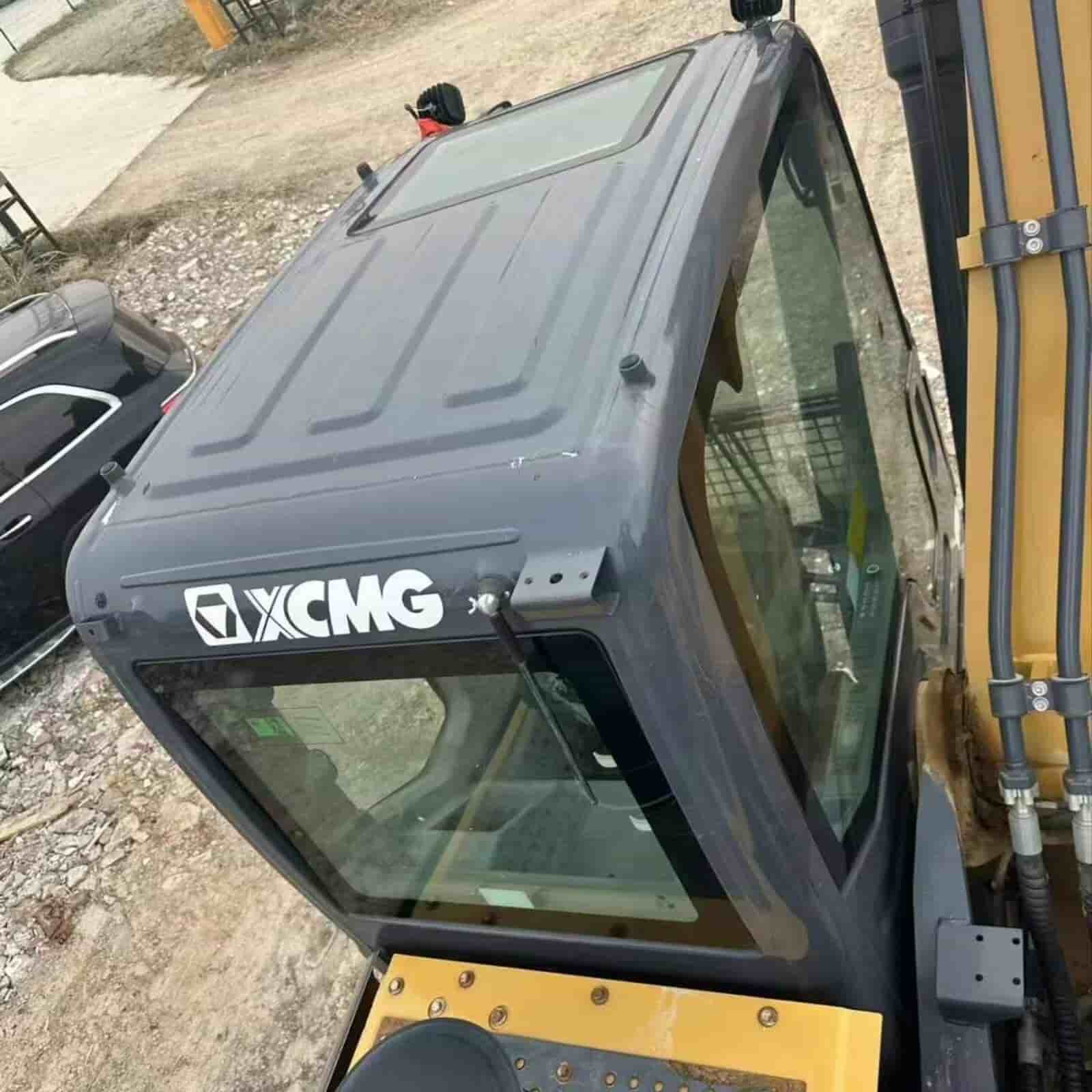 XCMG 245 Excavator