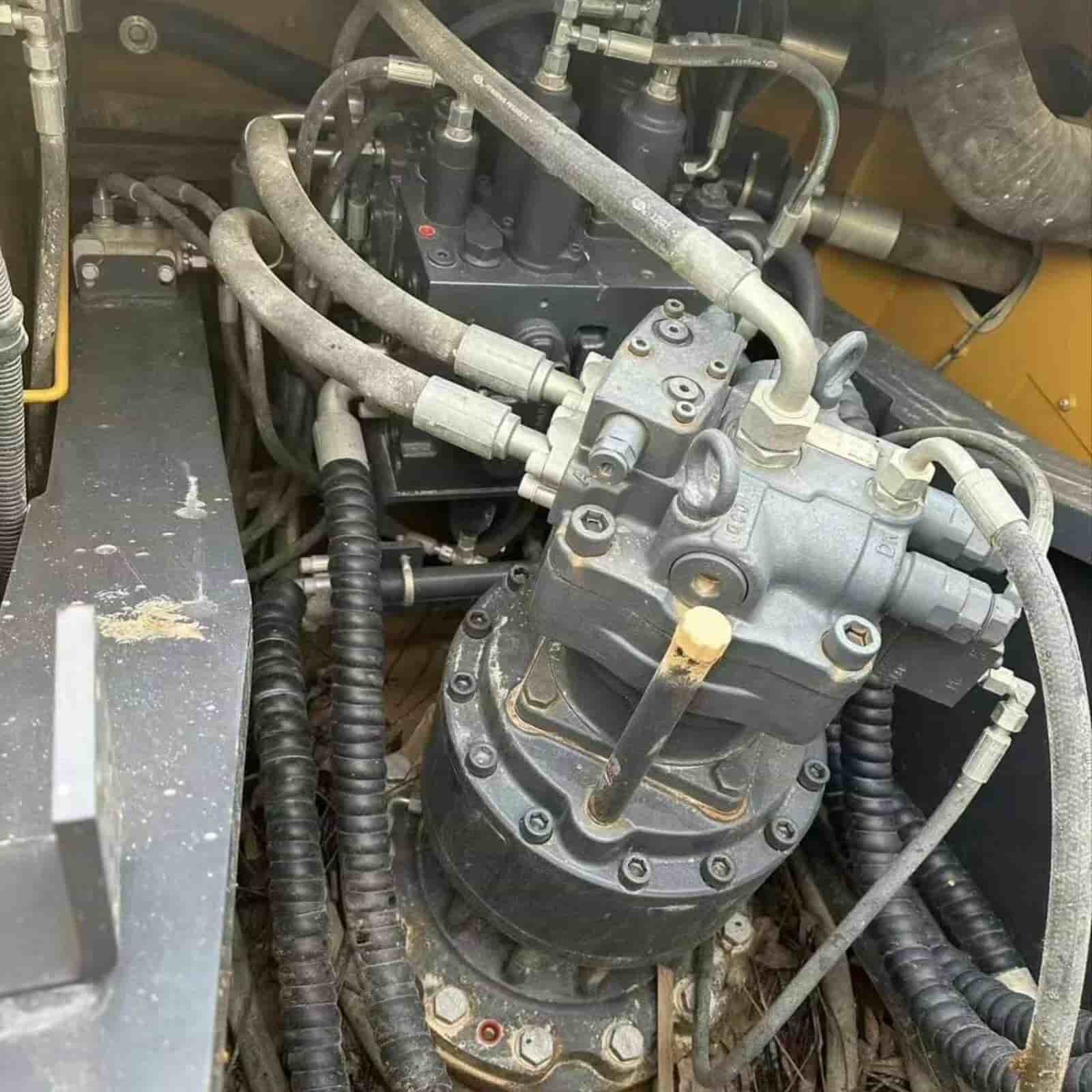 XCMG 245 Excavator