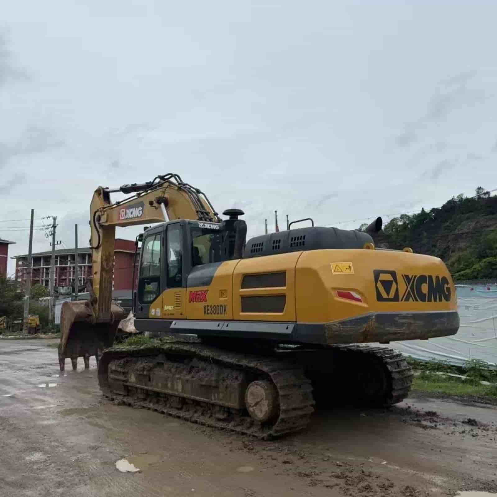 XCMG 380 Excavator