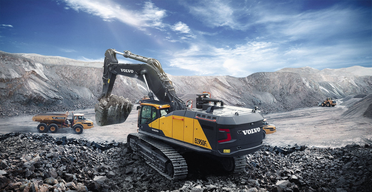 Platform vs Factory vs Dealer: Who Wins the Trust of Today’s Excavator Buyers?