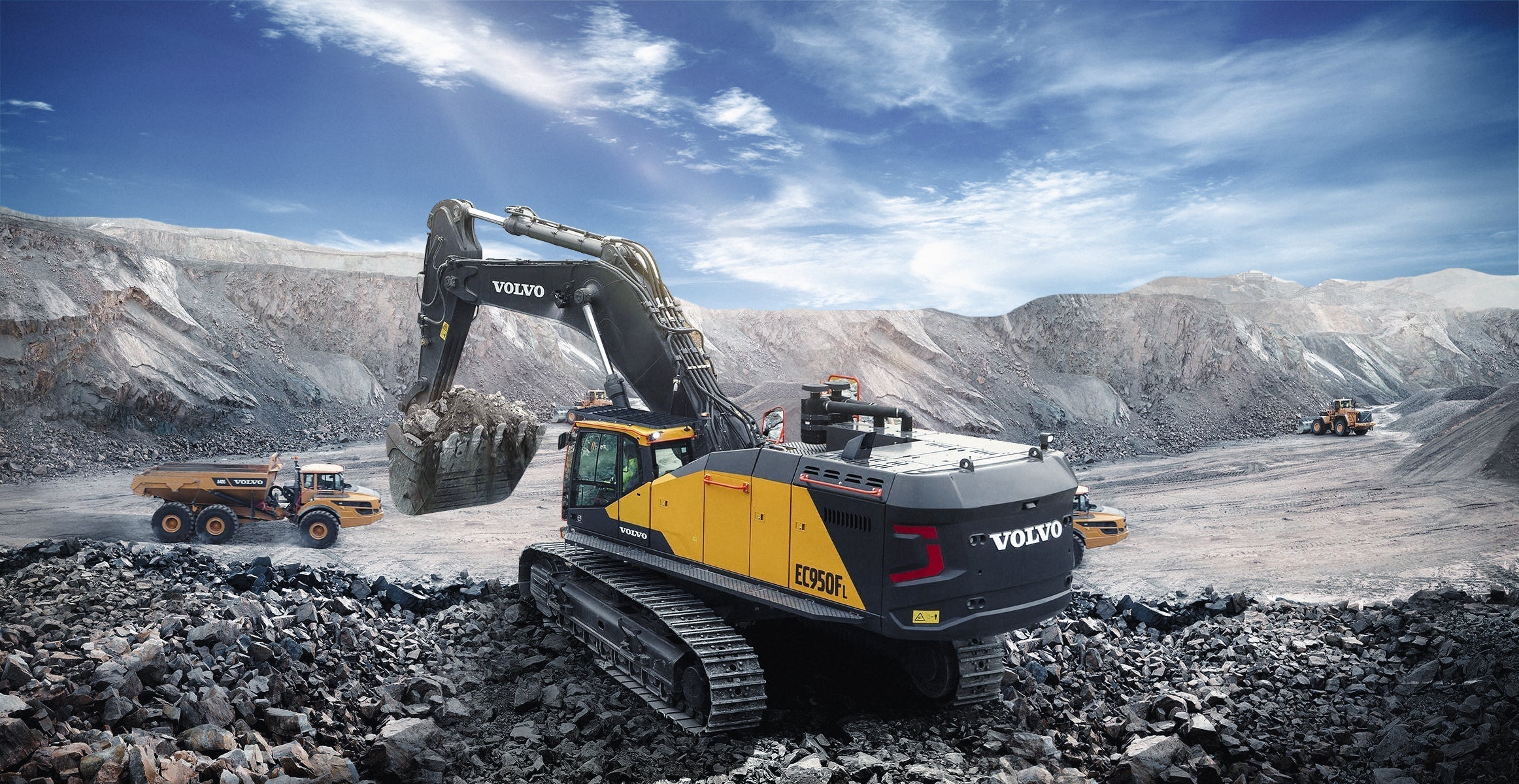 Platform vs Factory vs Dealer: Who Wins the Trust of Today’s Excavator Buyers?