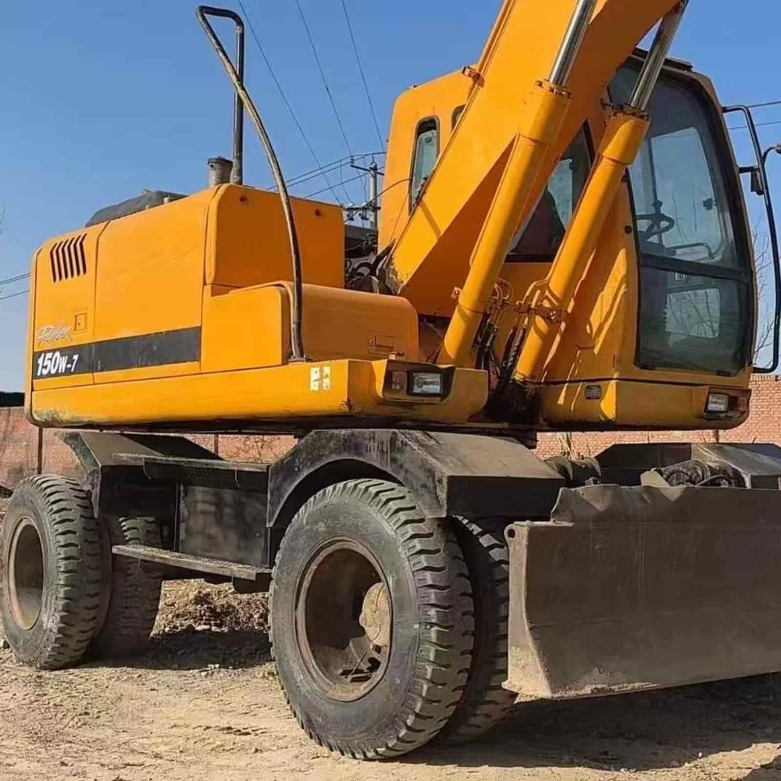 The Complete Guide to Sourcing Excavators from China: Process, Logistics & Tariffs