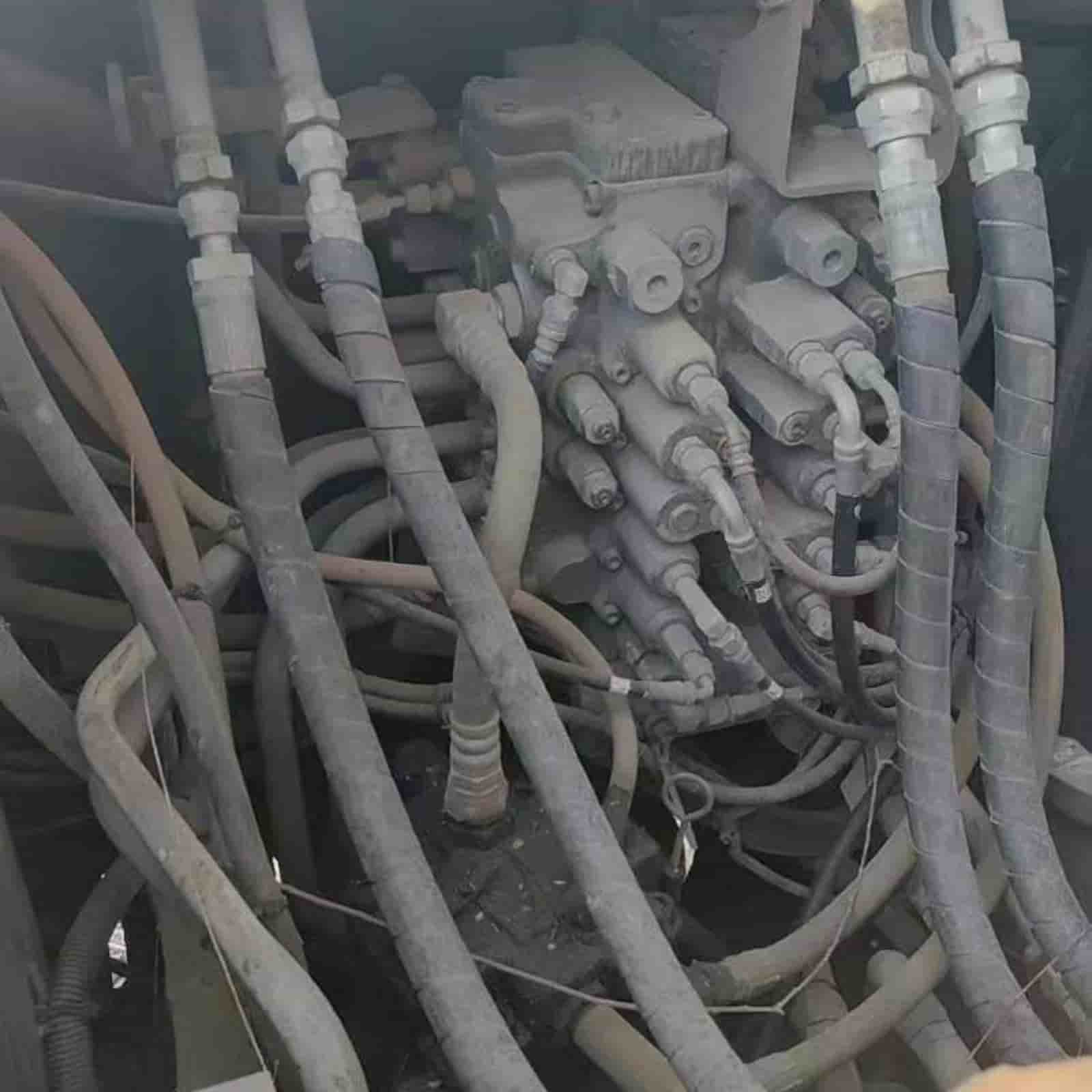 CASE 130B Excavator