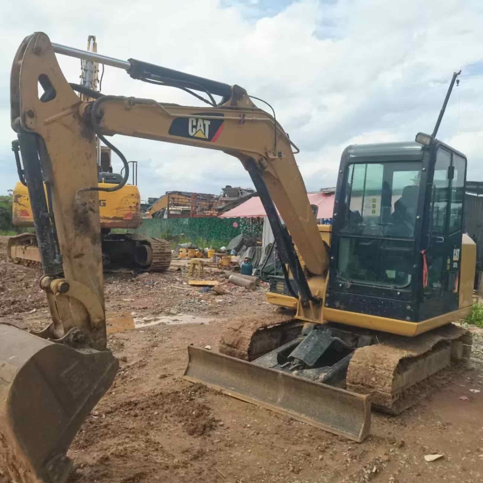 1504 HOURS CAT 305.5E2 Excavator