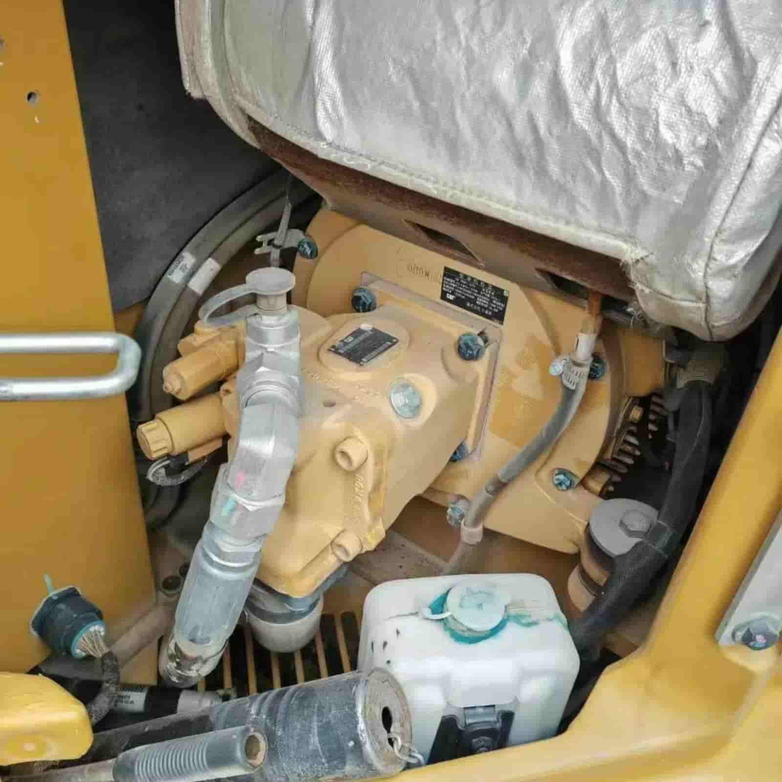 602 HOURS CAT 306.5 Excavator