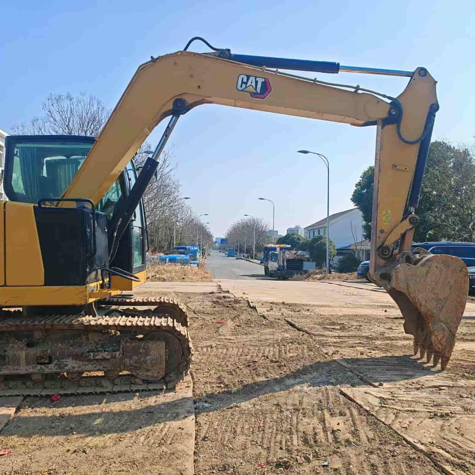 318 HOURS CAT 307.5 Excavator