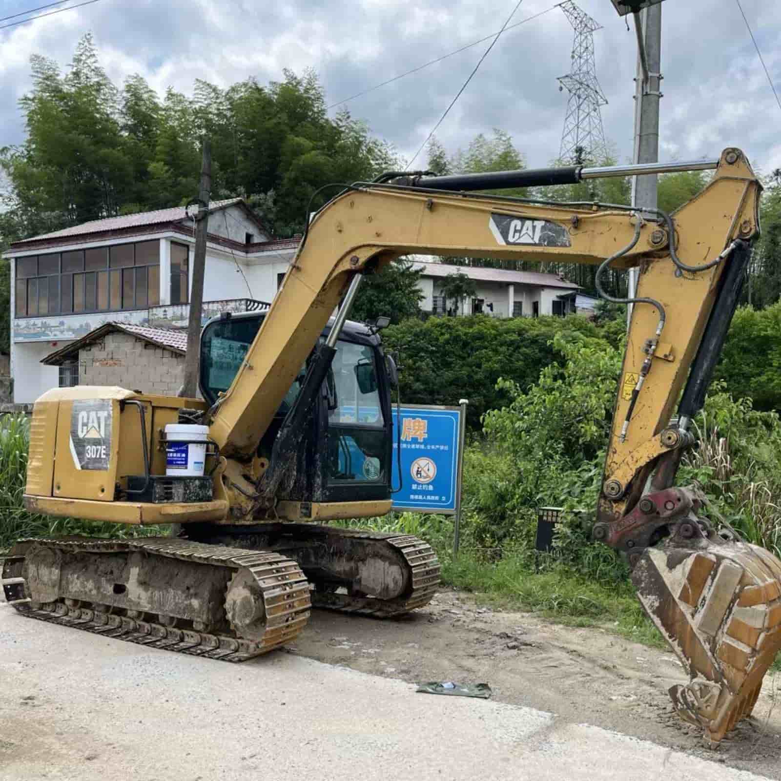 2412 HOURS CAT 307E Excavator