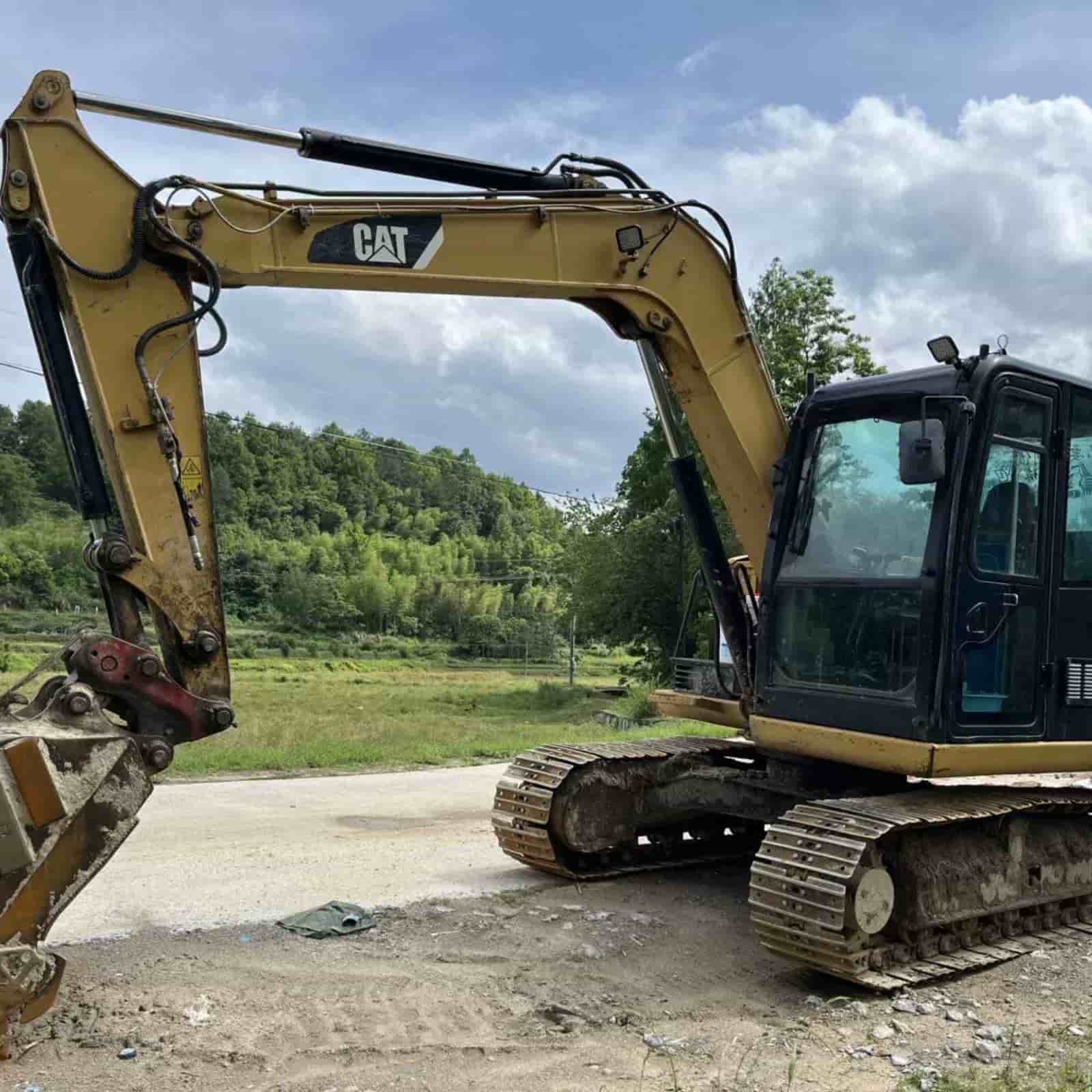 2412 HOURS CAT 307E Excavator