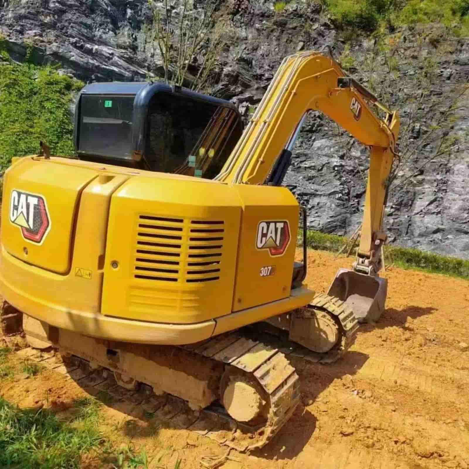 912 HOURS CAT 307 Excavator